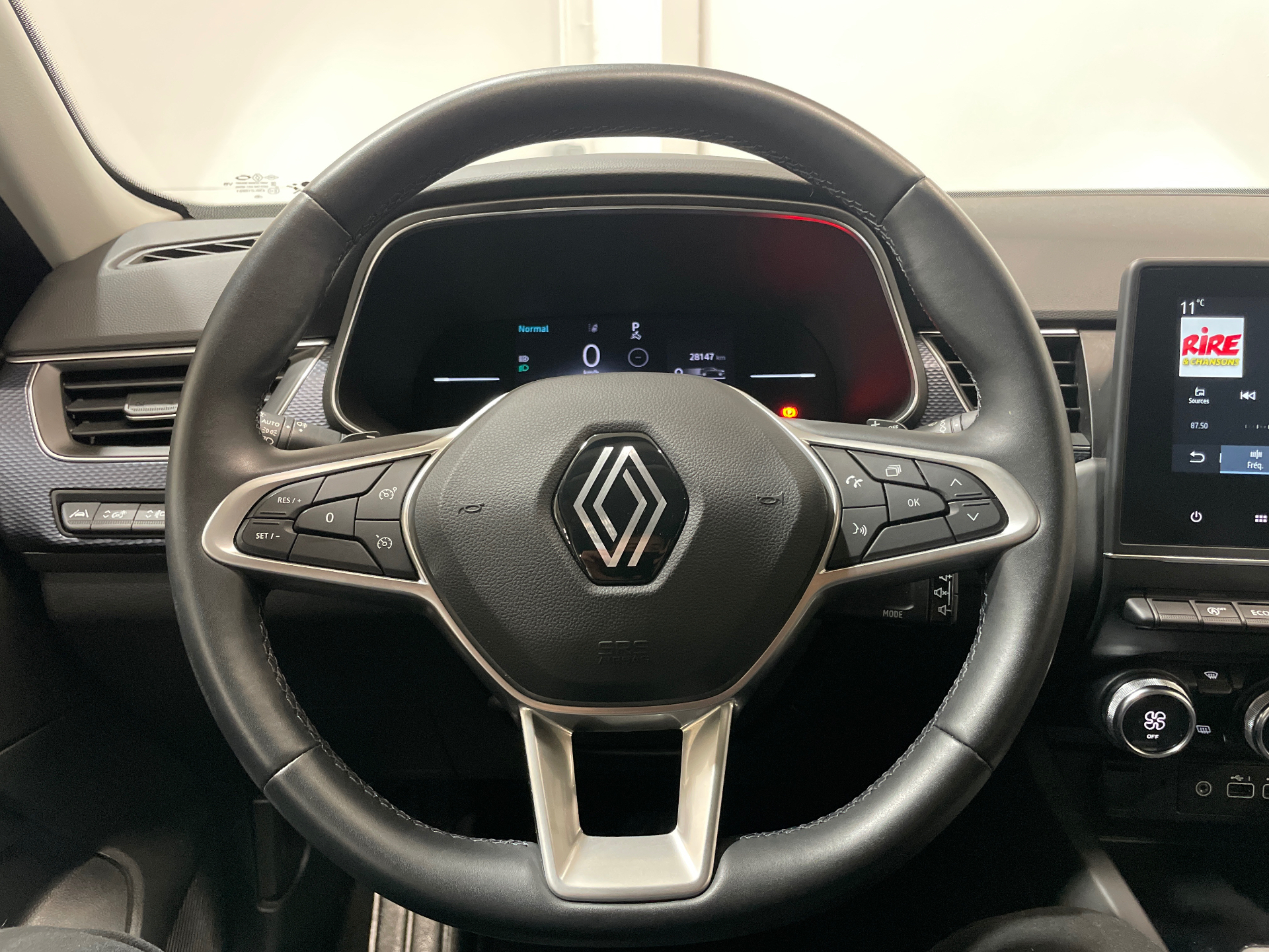 Photo 20 du véhicule RENAULT ARKANA