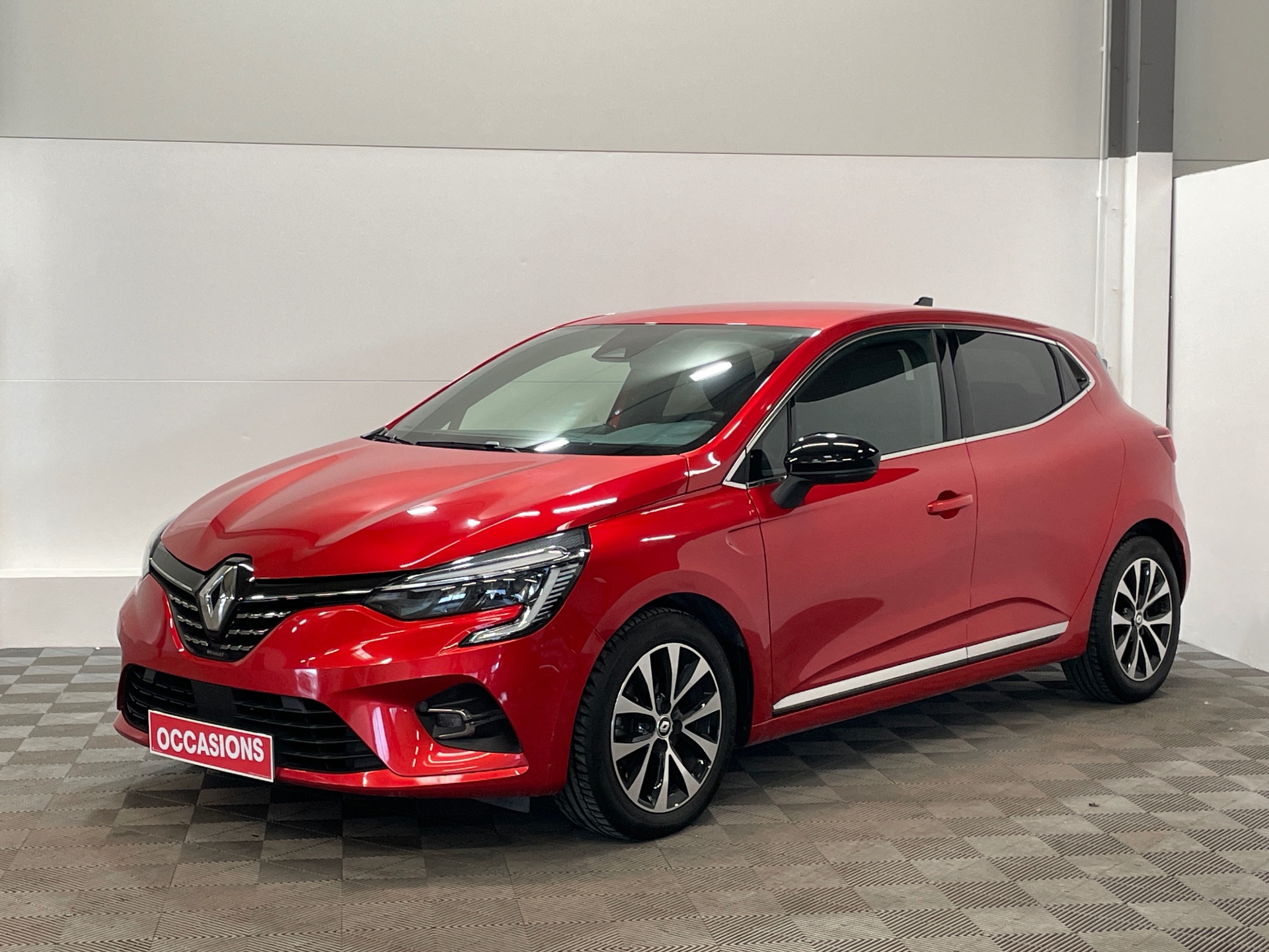 RENAULT CLIO V TECHNO 90 TCE d'occasion