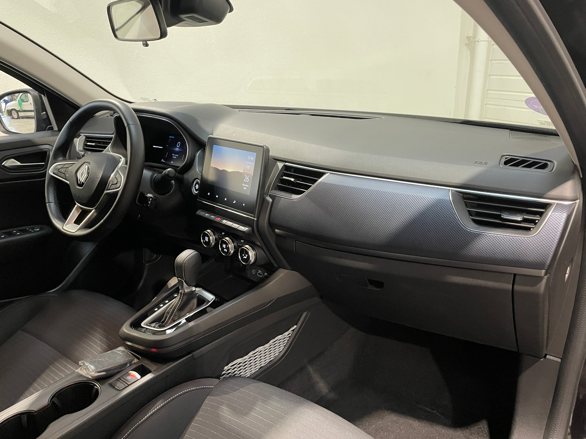 Photo 9 du véhicule RENAULT ARKANA