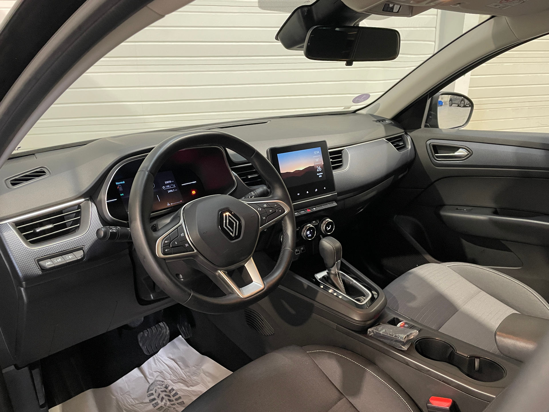 Photo 10 du véhicule RENAULT ARKANA