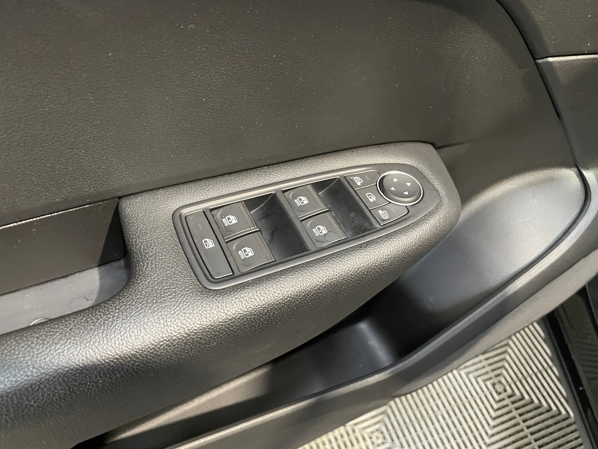 Photo 38 du véhicule RENAULT ARKANA