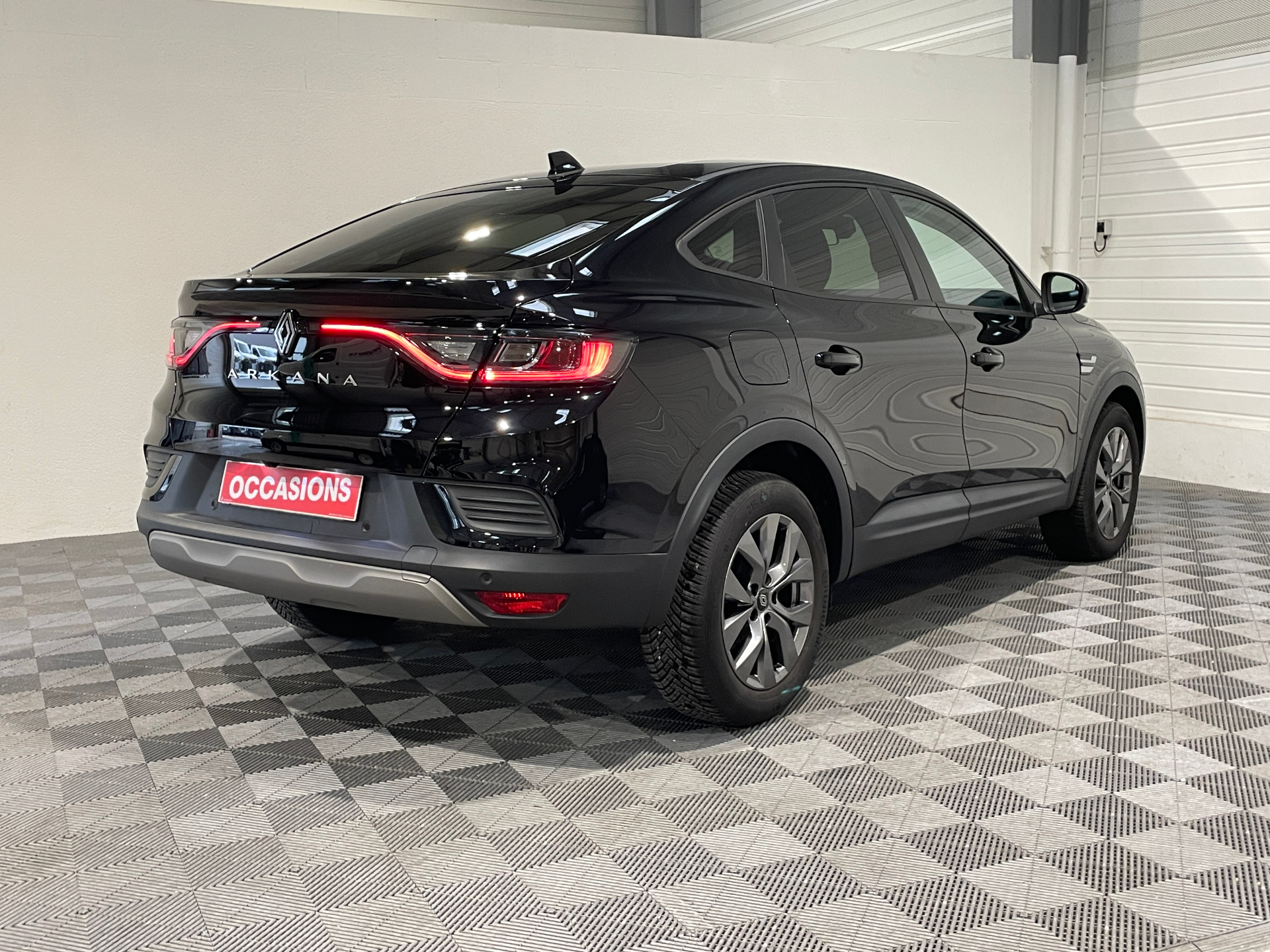 Photo 5 du véhicule RENAULT ARKANA
