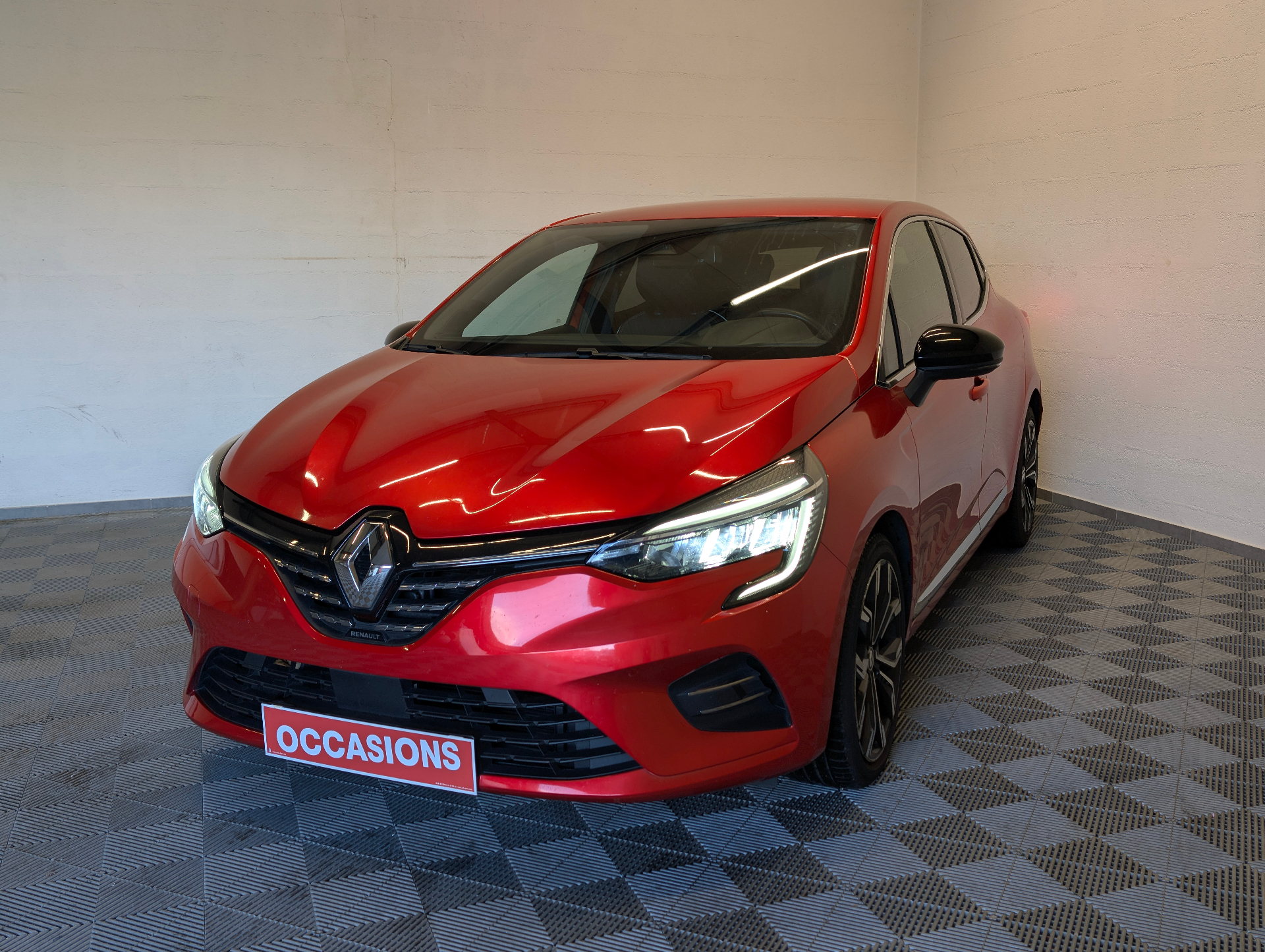 RENAULT CLIO V techno TCe 140 d'occasion