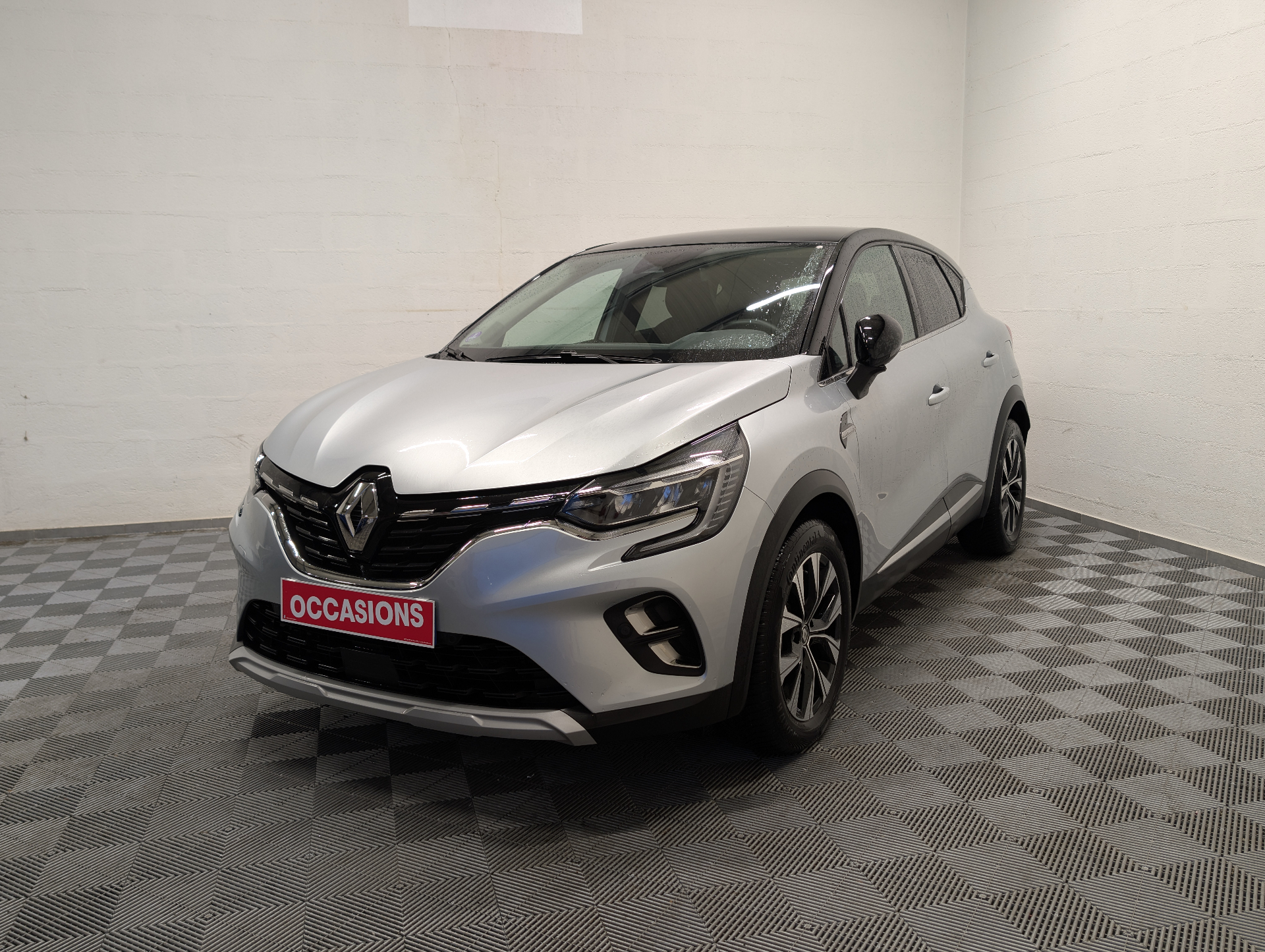 RENAULT CAPTUR E-Tech hybride rechargeable 160 Techno d'occasion