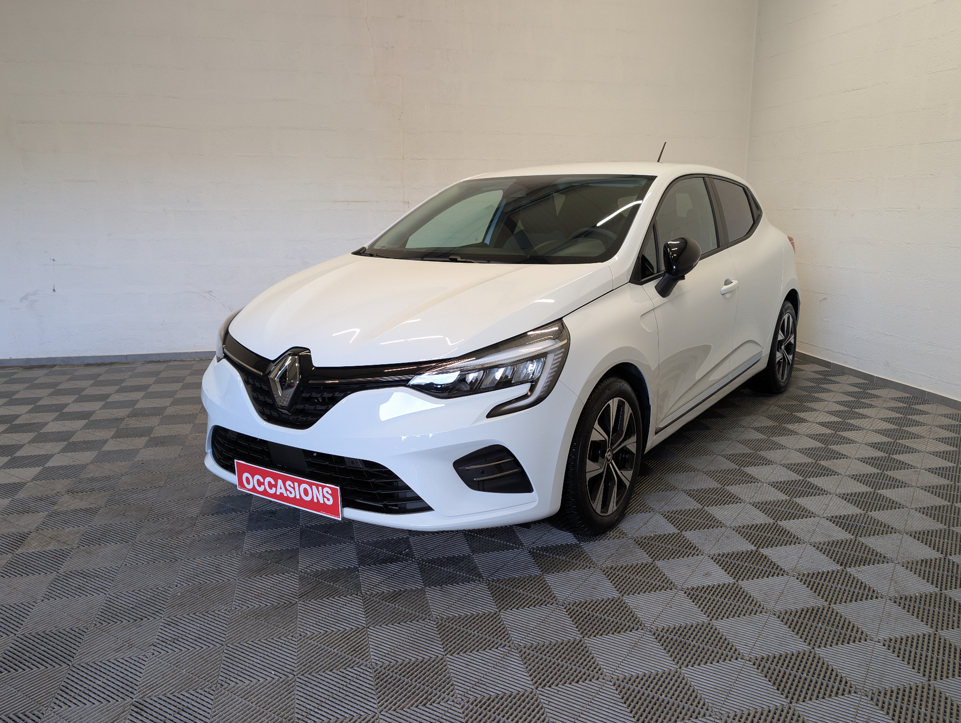 RENAULT CLIO V evolution TCe 90 d'occasion