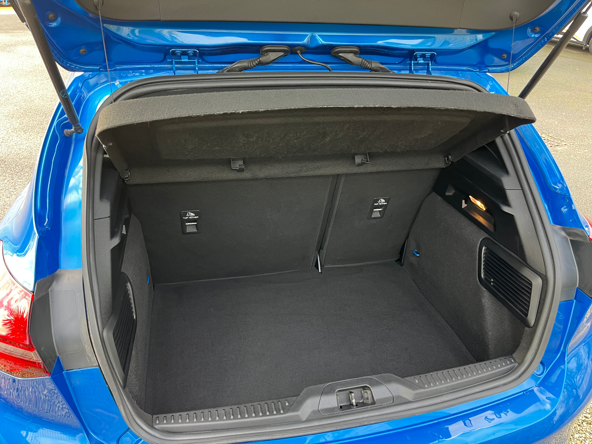 d2430ee9-5a3b-47a1-9c17-30f3a929e580