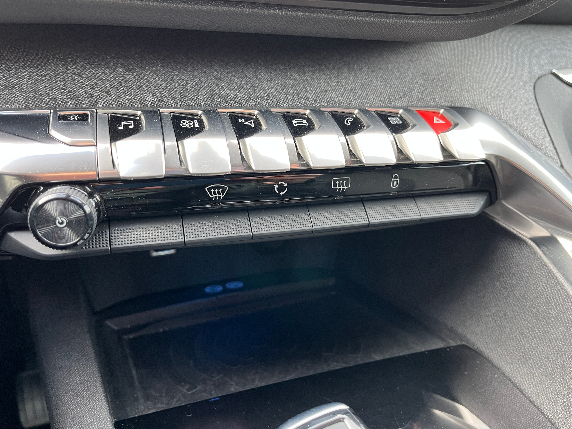 e70d1322-e1a0-4bdc-bf40-8fbc4c3cf6f6