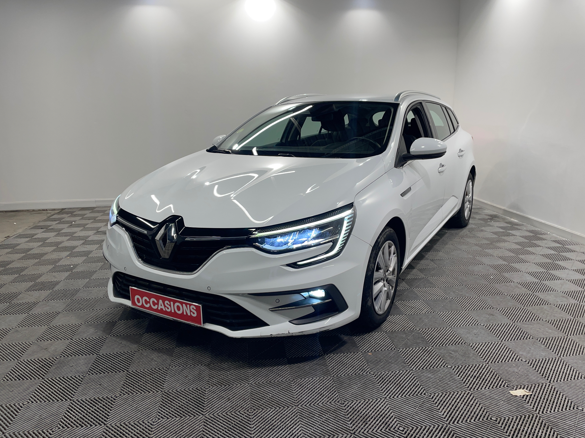 RENAULT MEGANE IV ESTATE Blue dCi 115 - 21N Business d'occasion