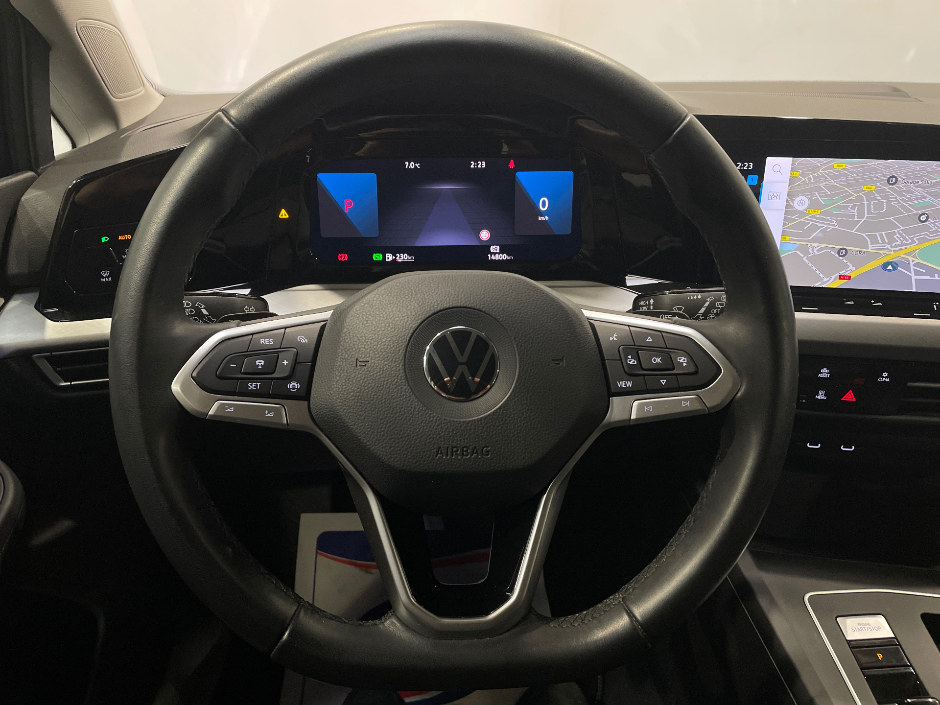 Photo 11 du véhicule VOLKSWAGEN GOLF