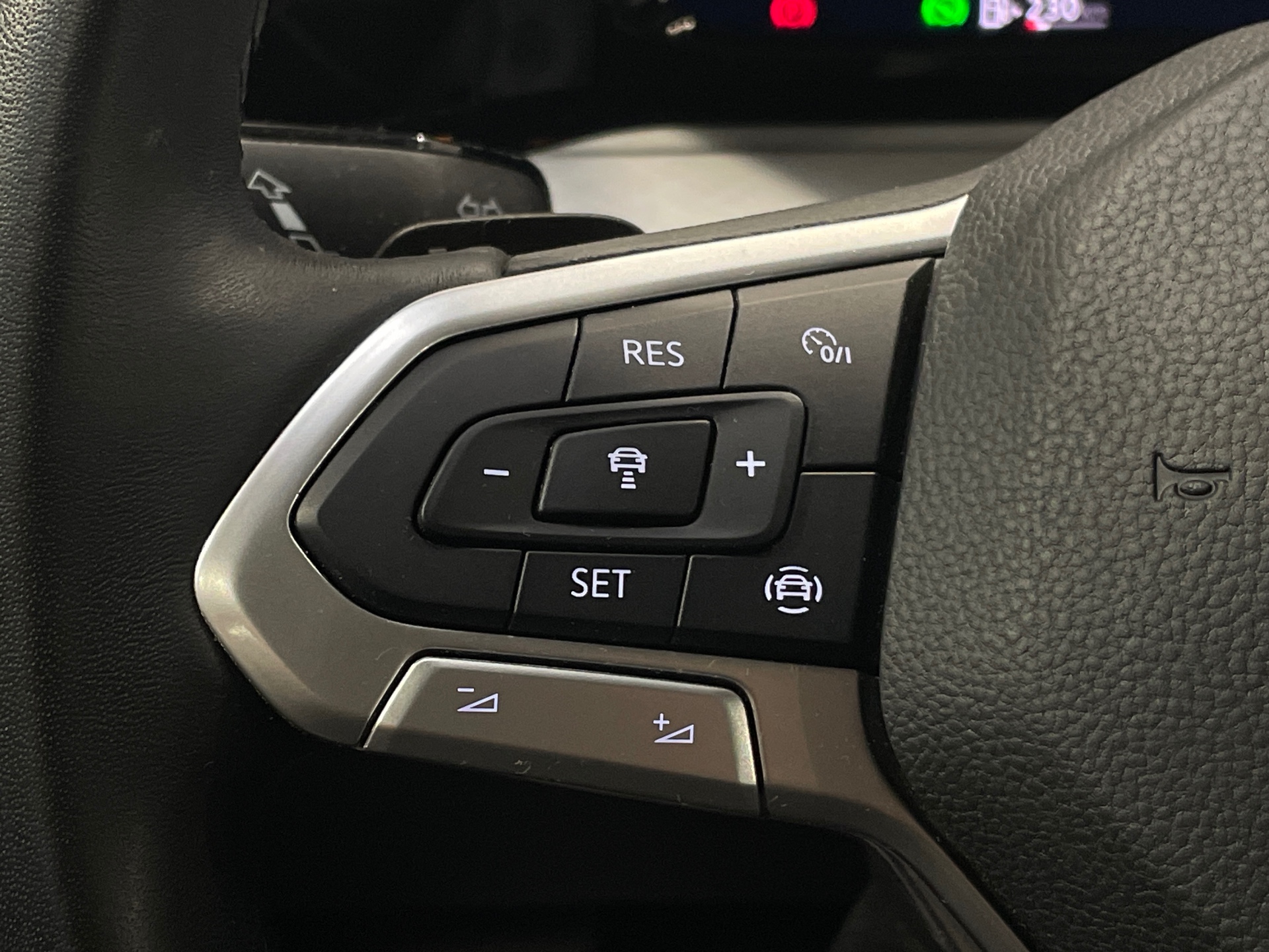 Photo 27 du véhicule VOLKSWAGEN GOLF