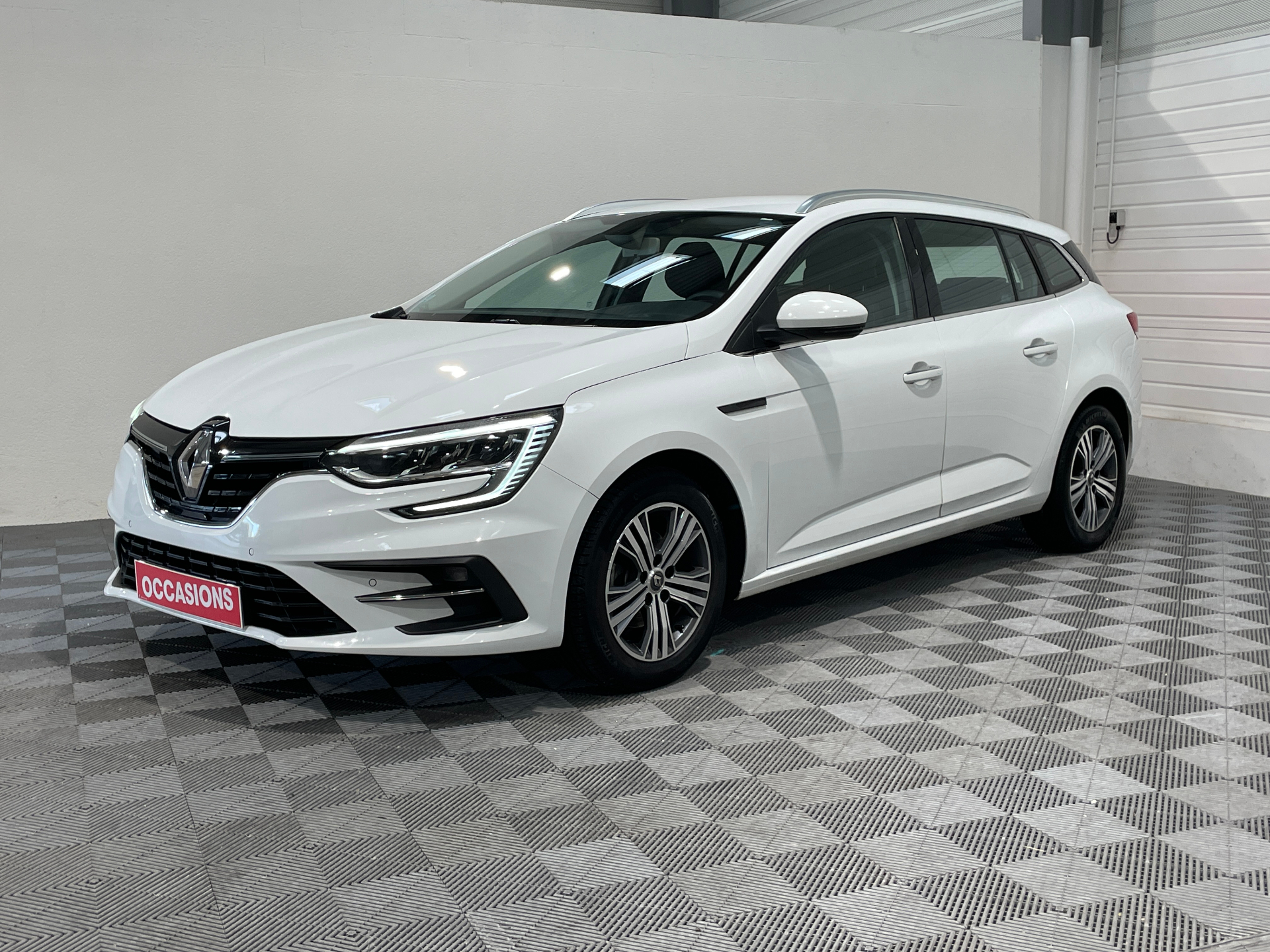 RENAULT MEGANE IV ESTATE 1.5 Blue dCi 115 Evolution d'occasion