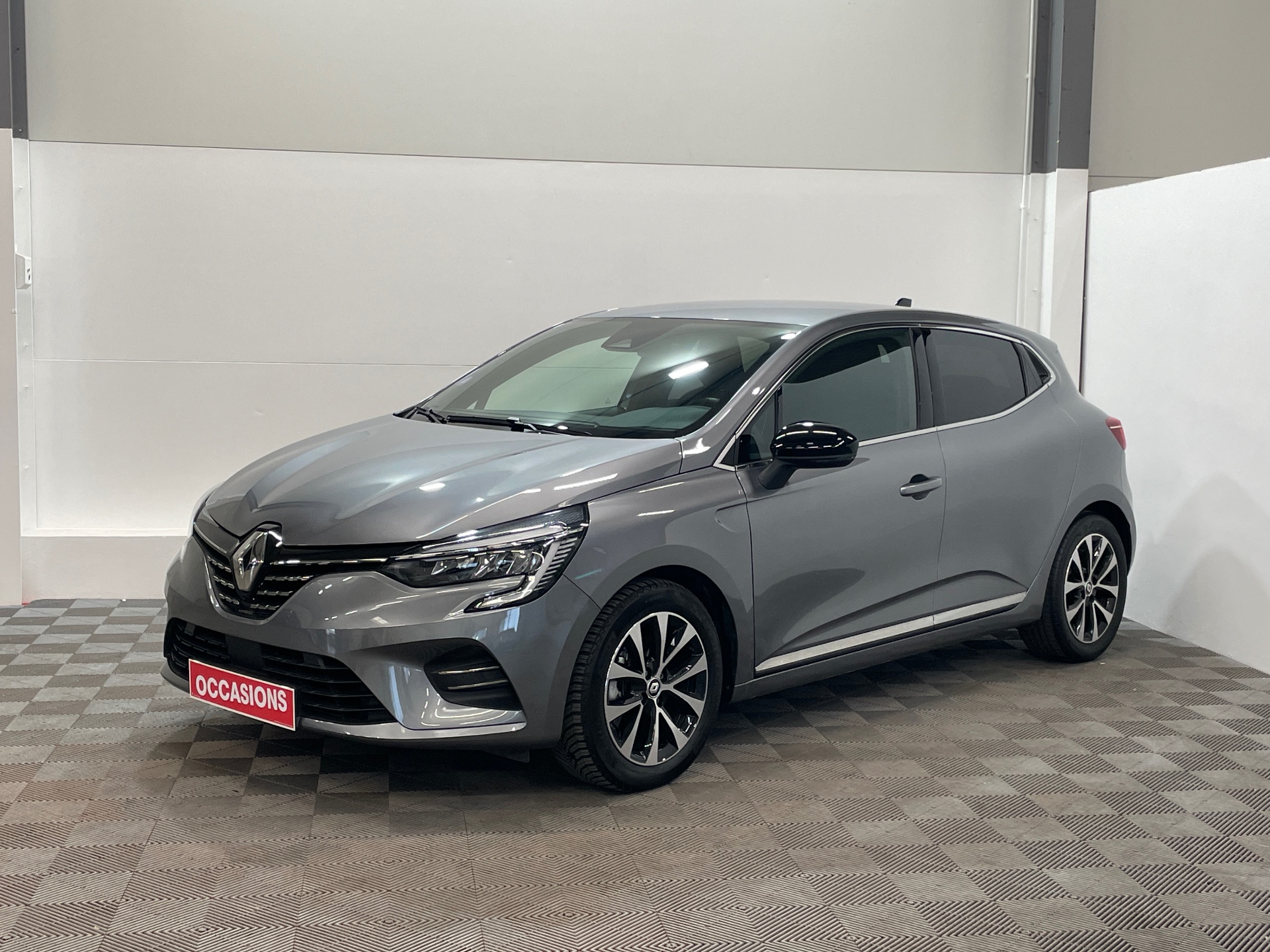 RENAULT CLIO V E-Tech full hybrid 145 Techno d'occasion