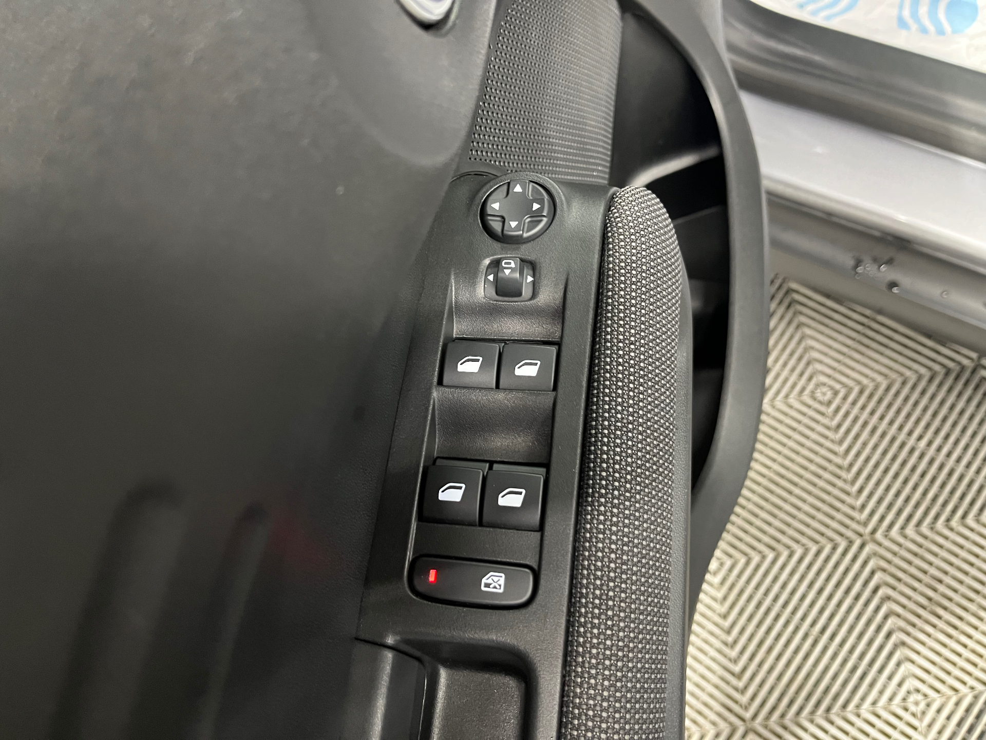 Photo 10 du véhicule CITROEN C3 AIRCROSS