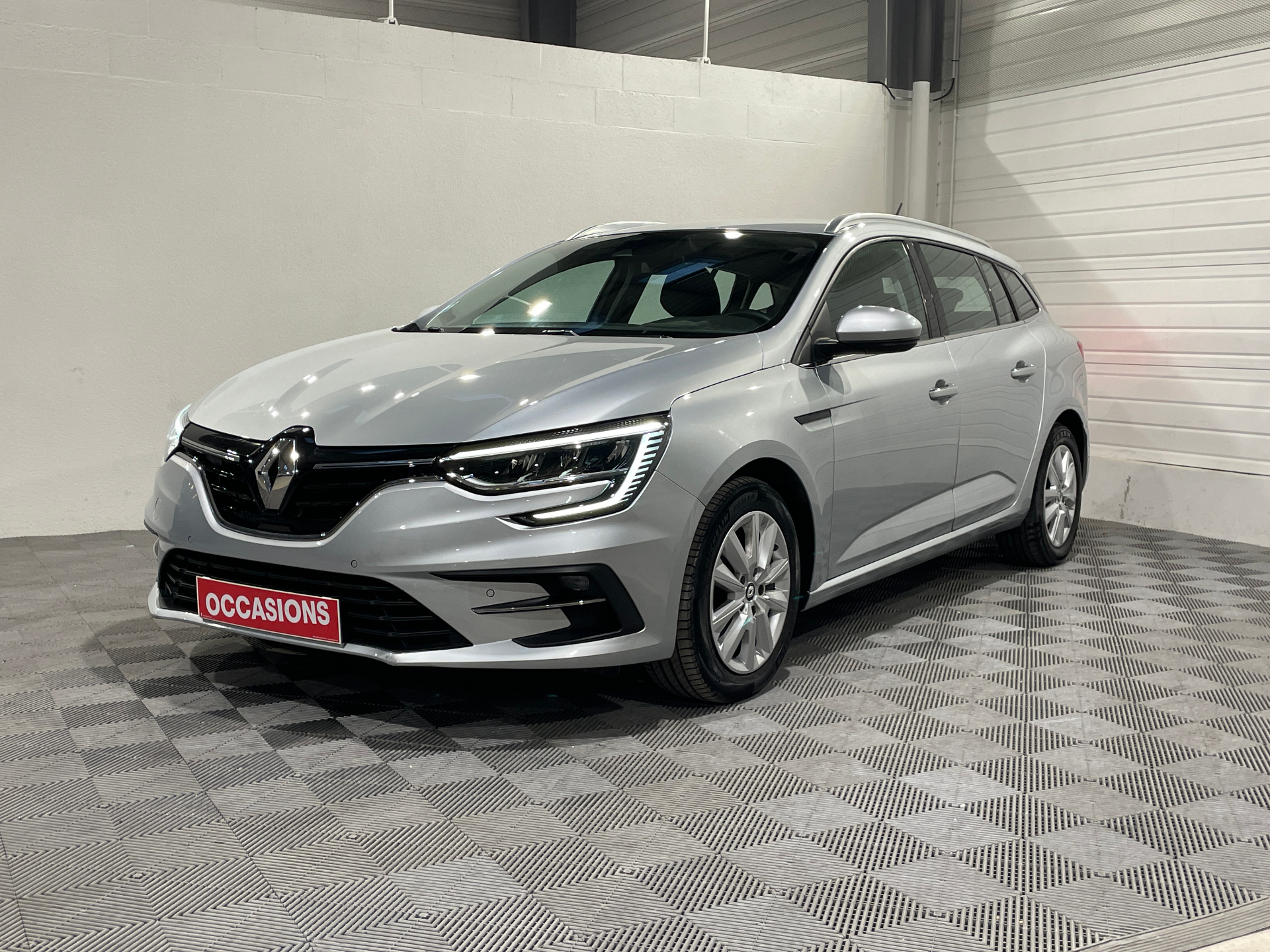 RENAULT MEGANE IV ESTATE Blue dCi 115 - 21N Business d'occasion
