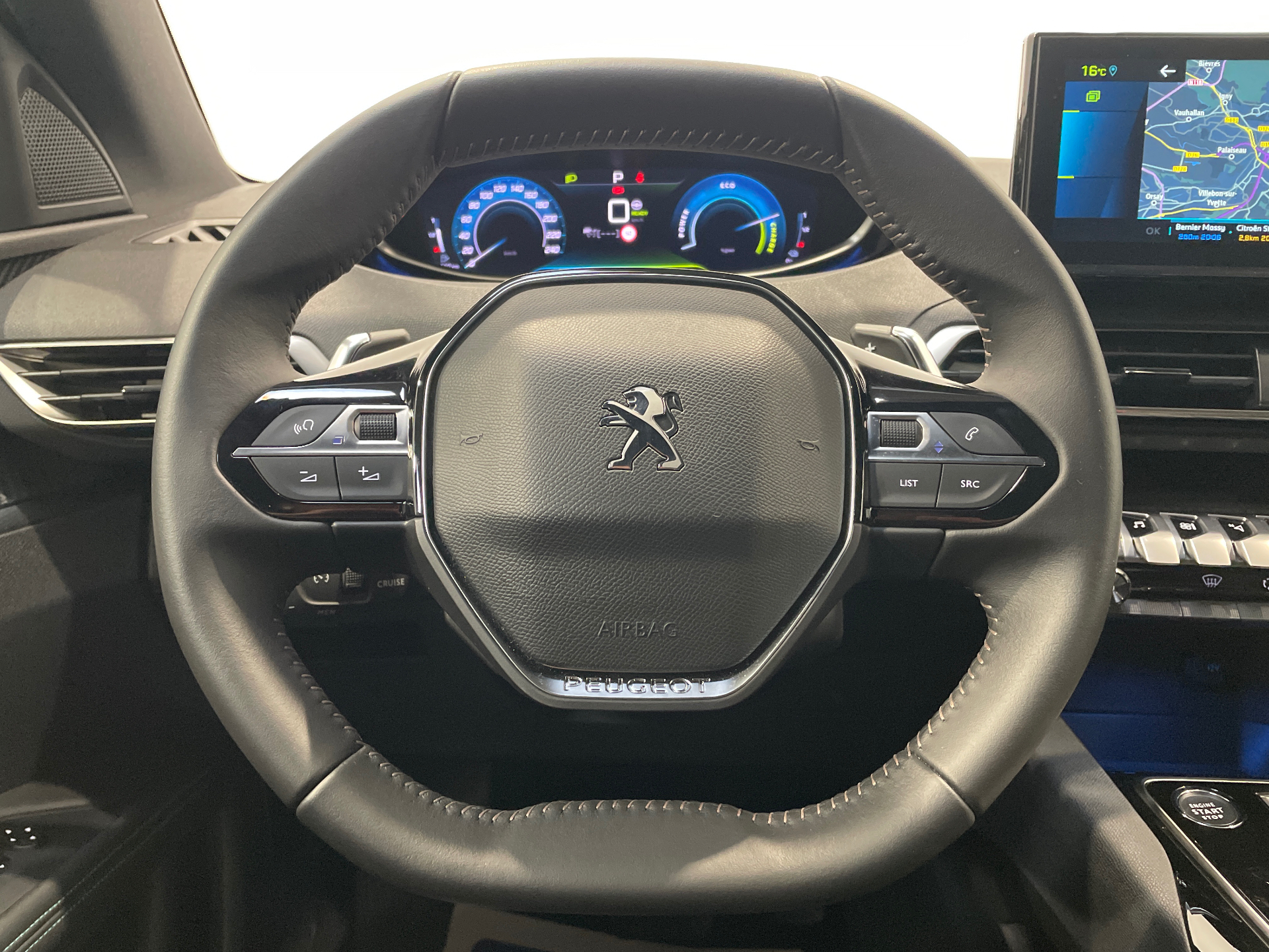 Photo 11 du véhicule PEUGEOT 3008