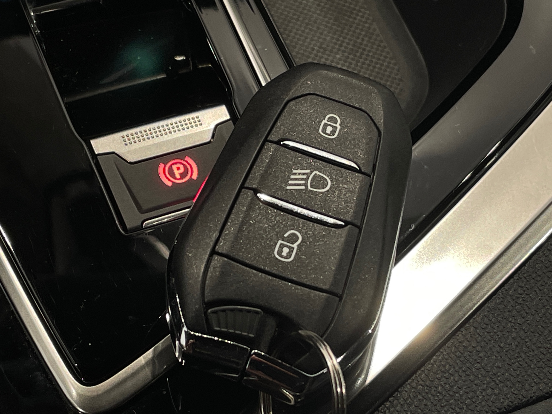 Photo 57 du véhicule PEUGEOT 3008