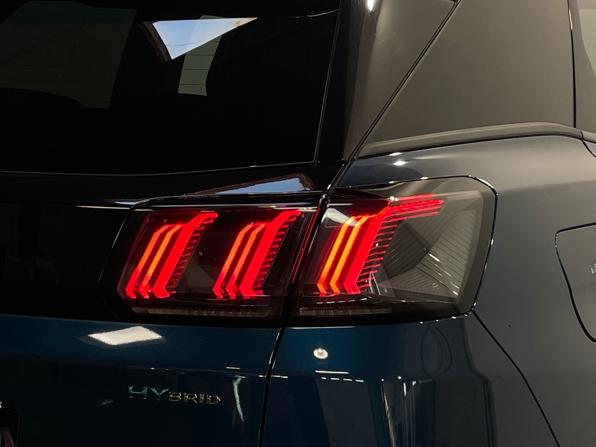 Photo 8 du véhicule PEUGEOT 3008