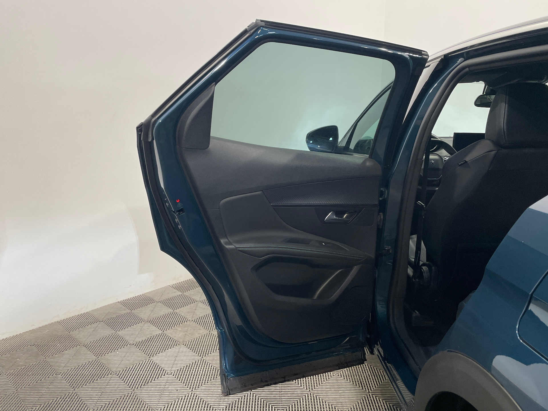 Photo 41 du véhicule PEUGEOT 3008