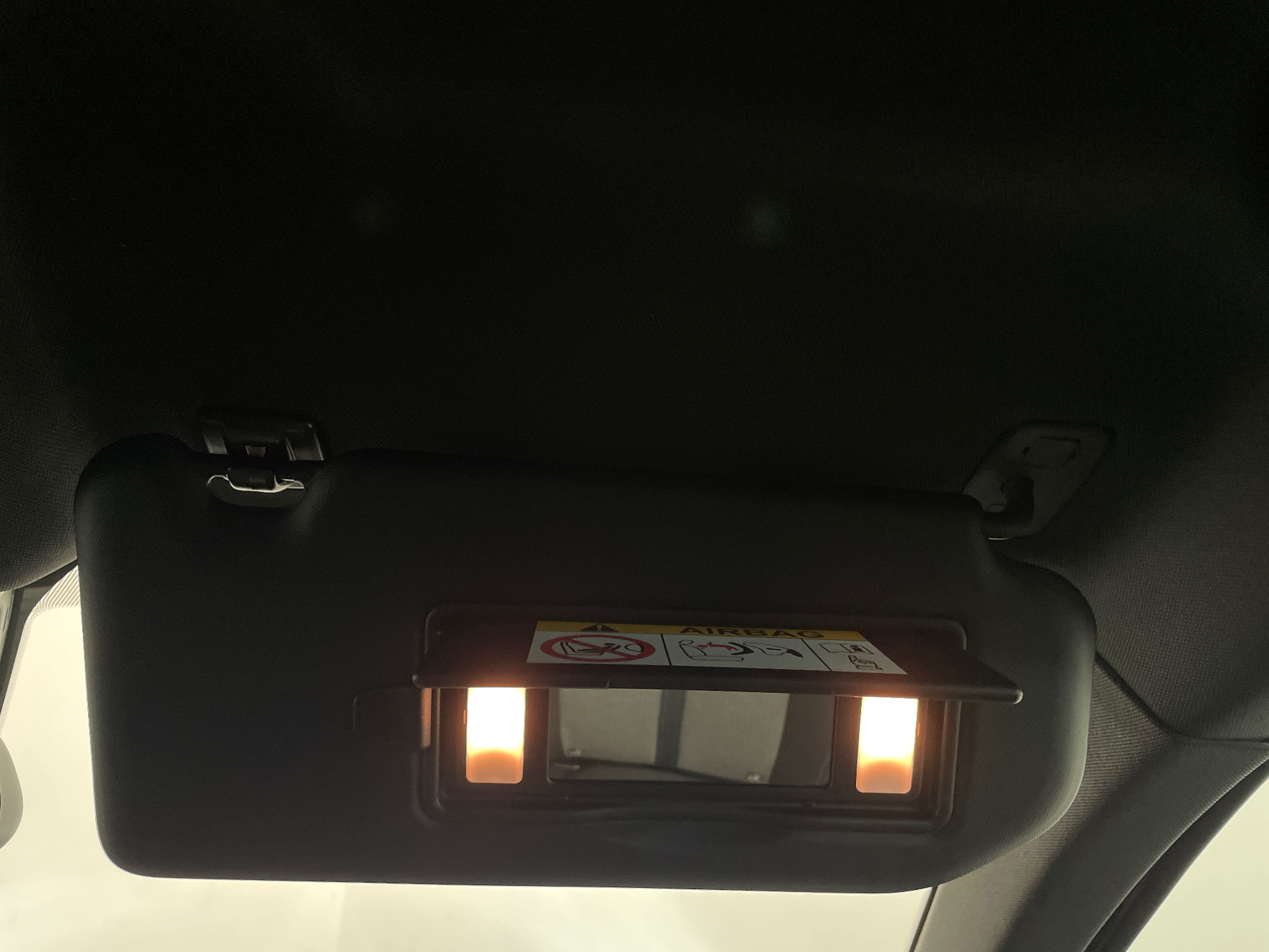 Photo 26 du véhicule PEUGEOT 3008