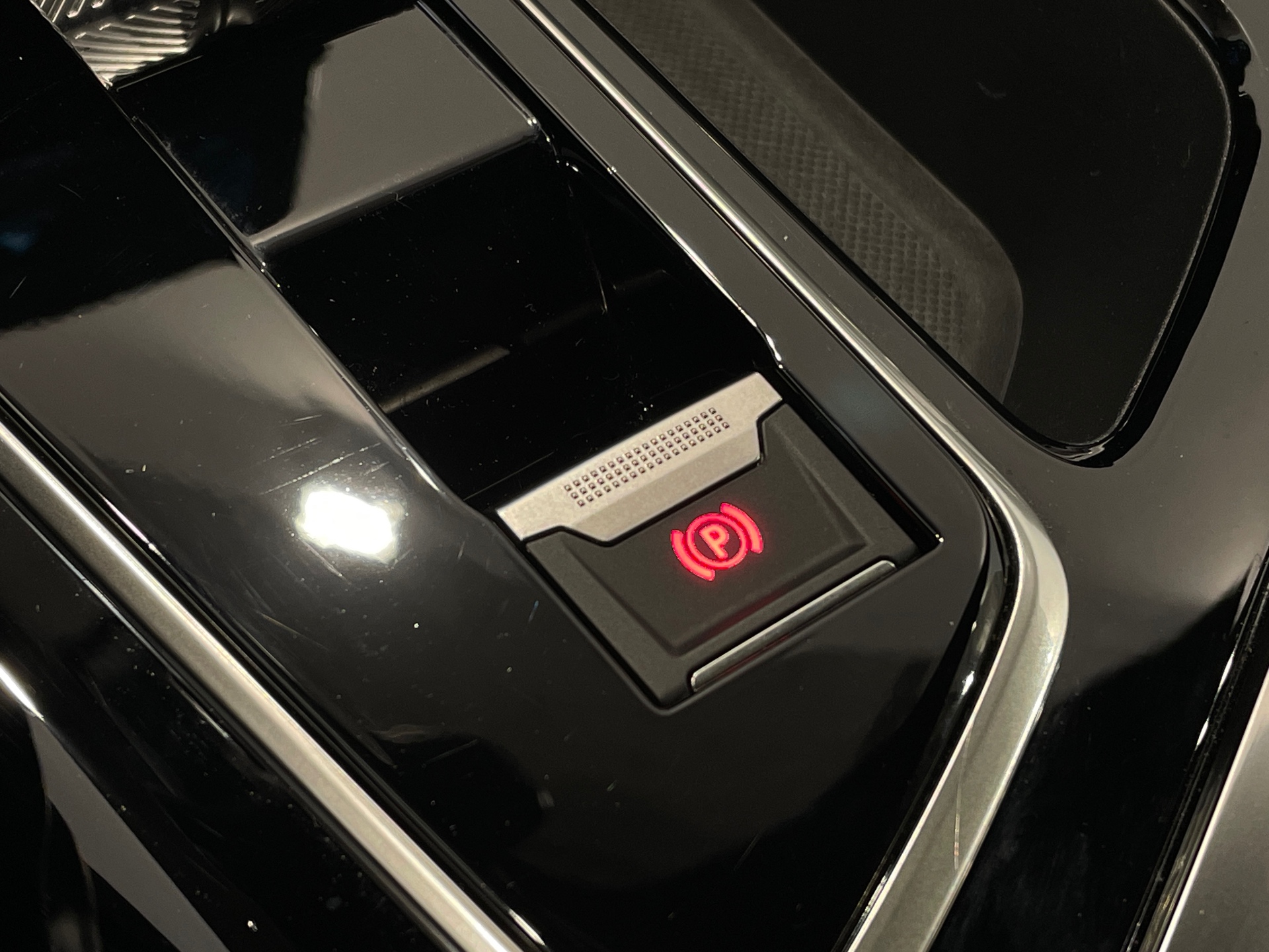 Photo 22 du véhicule PEUGEOT 3008