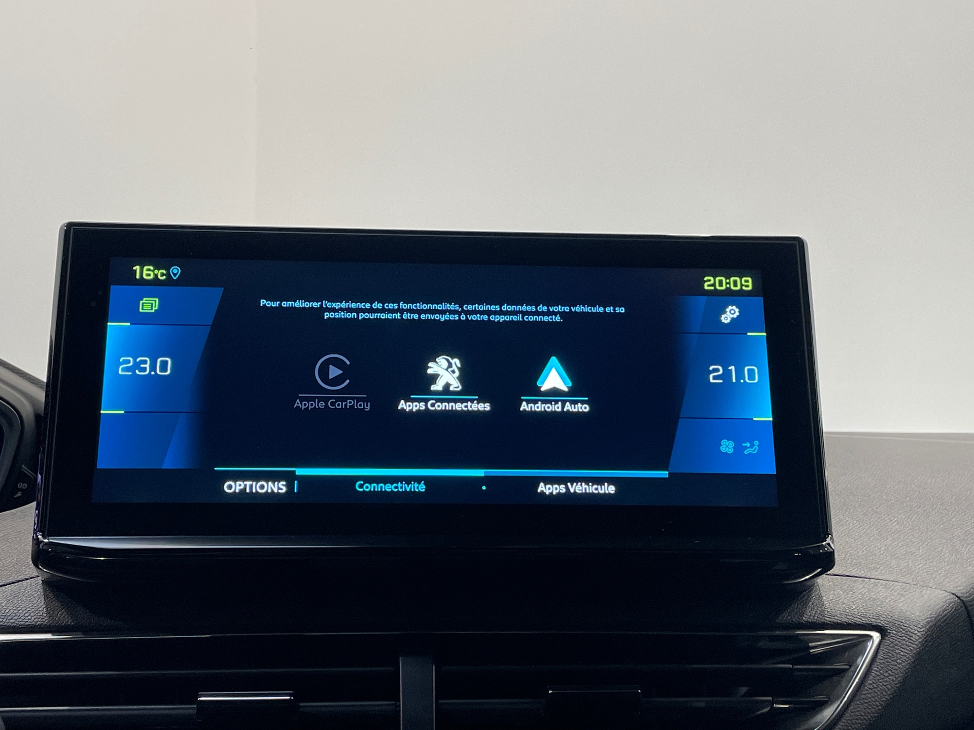 Photo 17 du véhicule PEUGEOT 3008