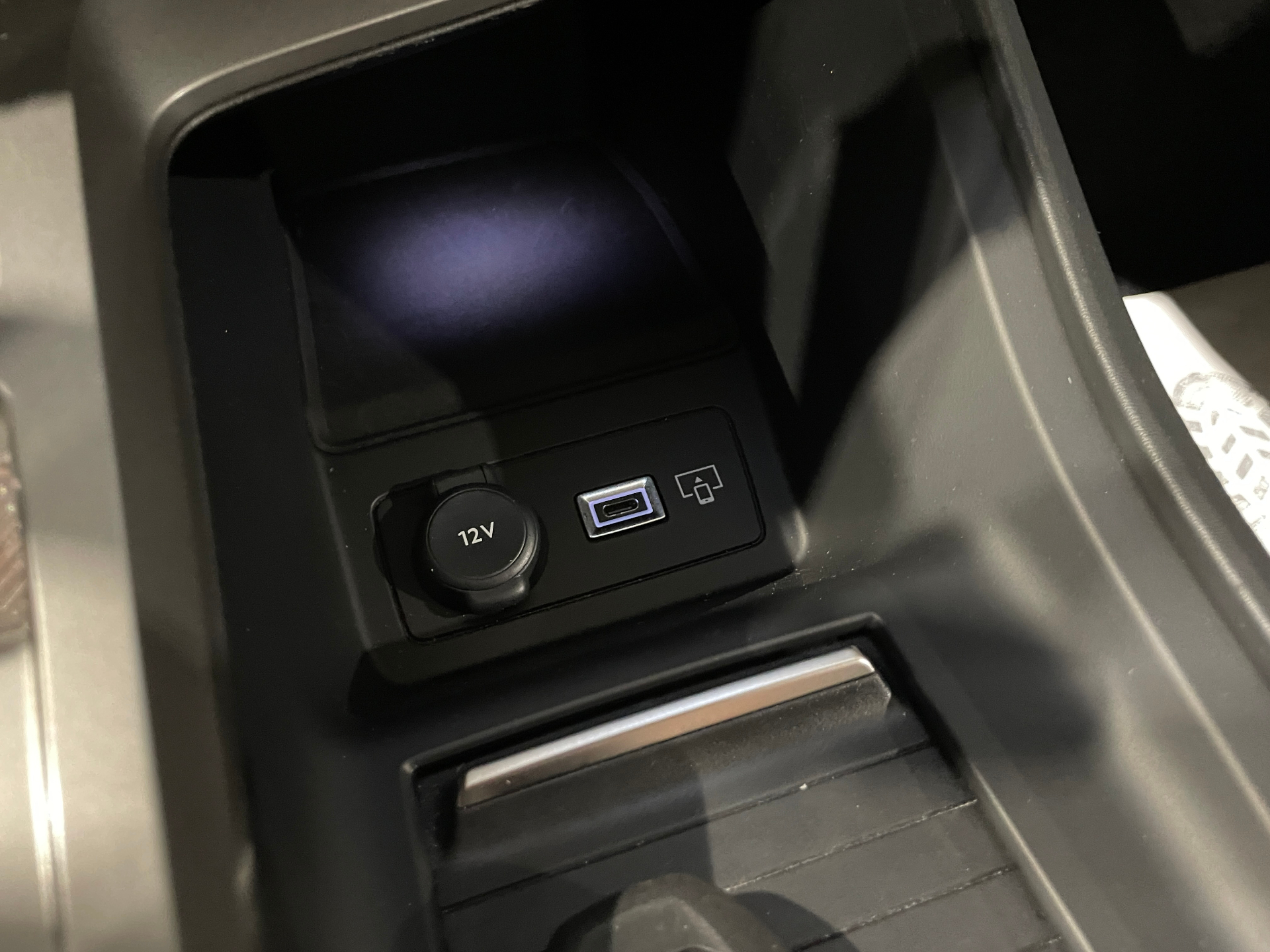 Photo 26 du véhicule PEUGEOT 308