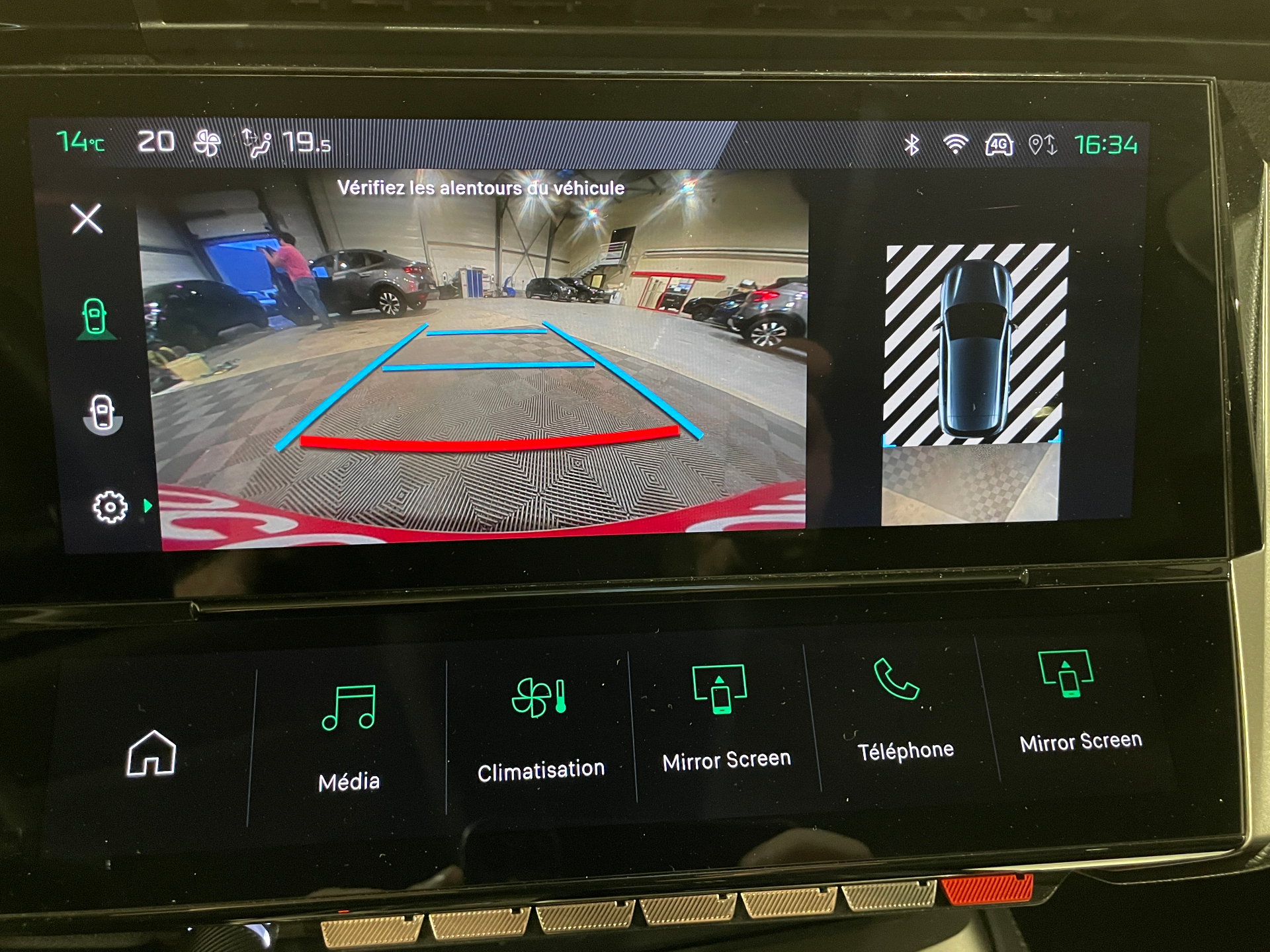 Photo 22 du véhicule PEUGEOT 308