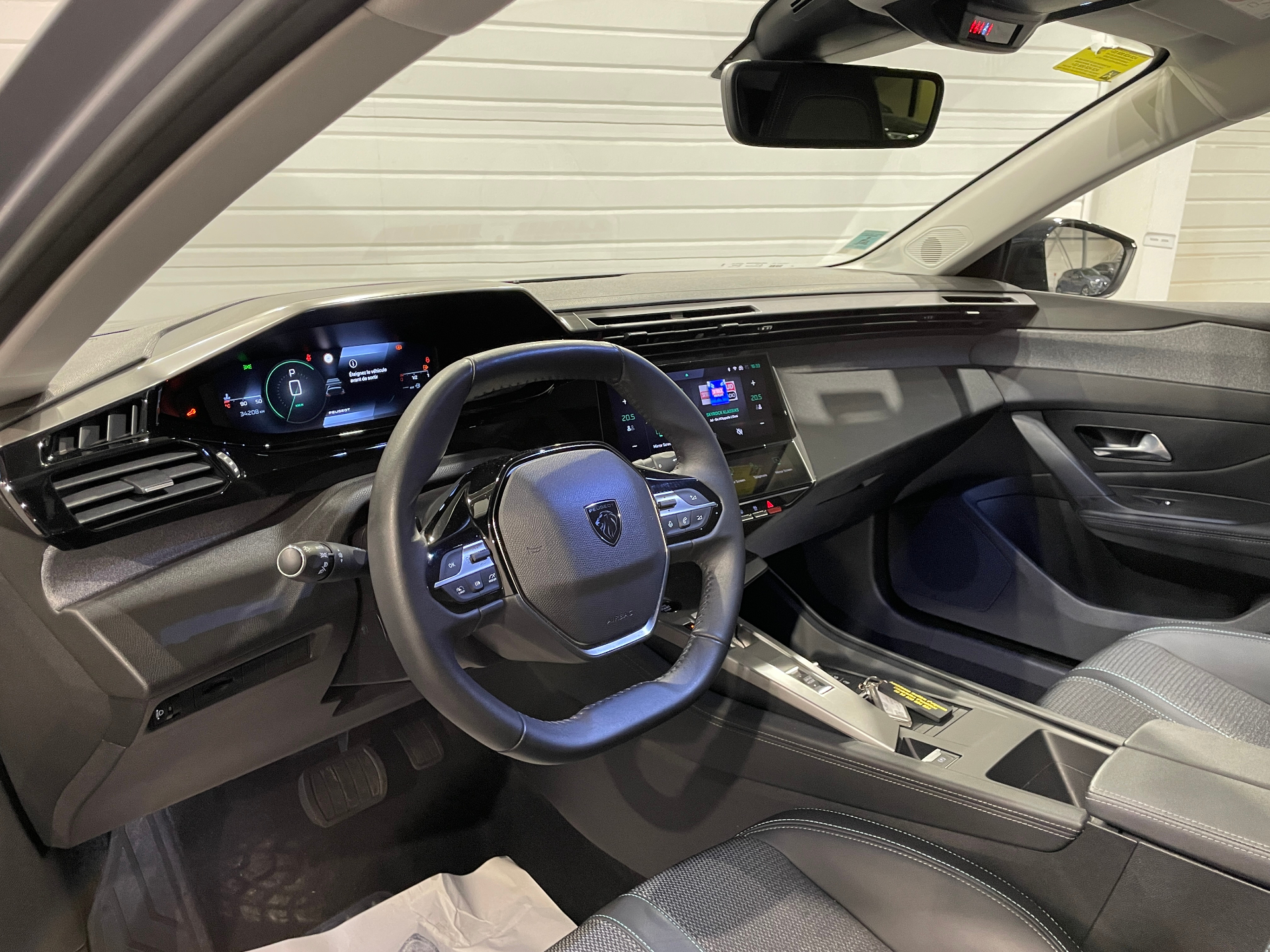 Photo 10 du véhicule PEUGEOT 308