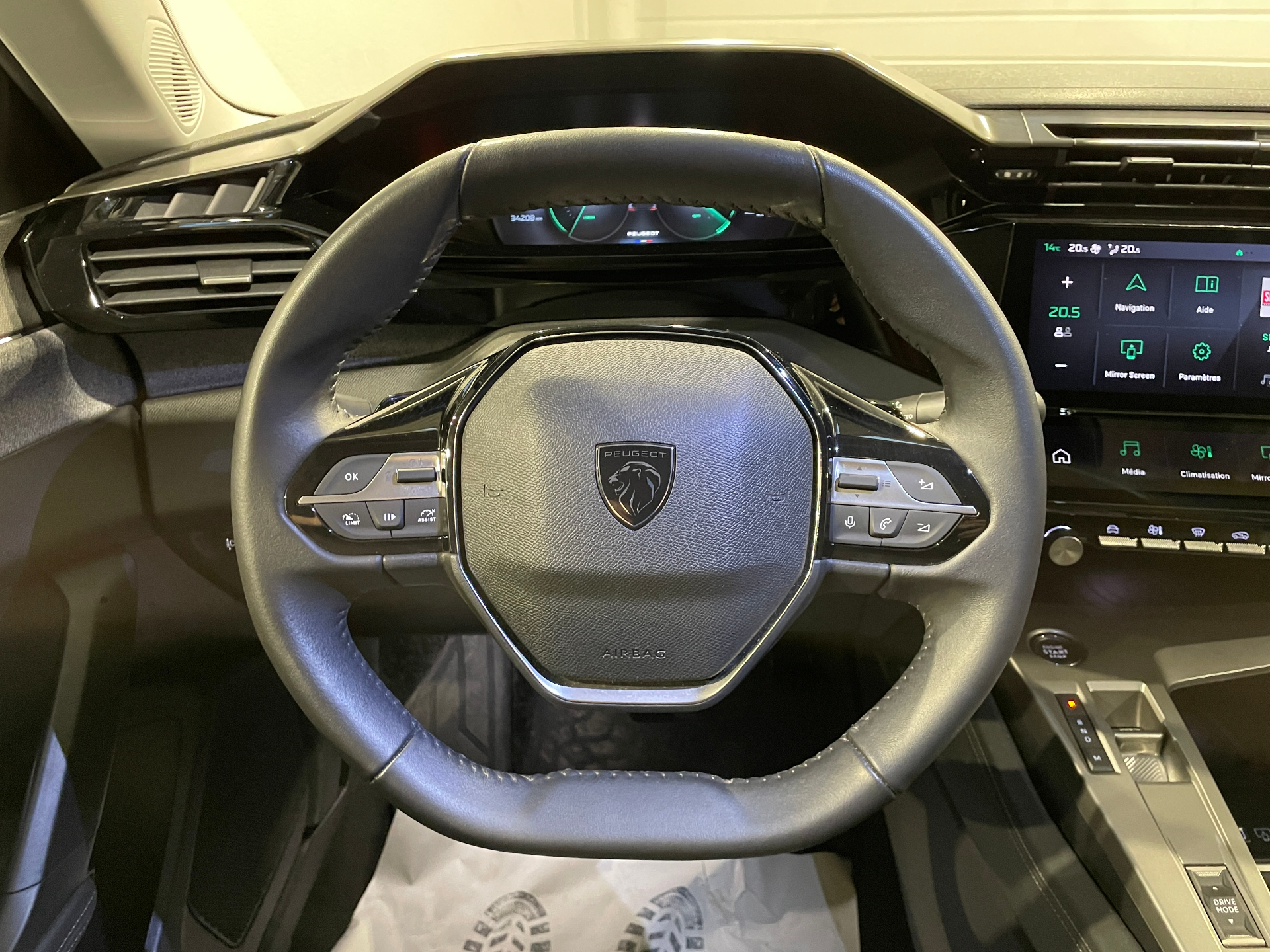 Photo 14 du véhicule PEUGEOT 308