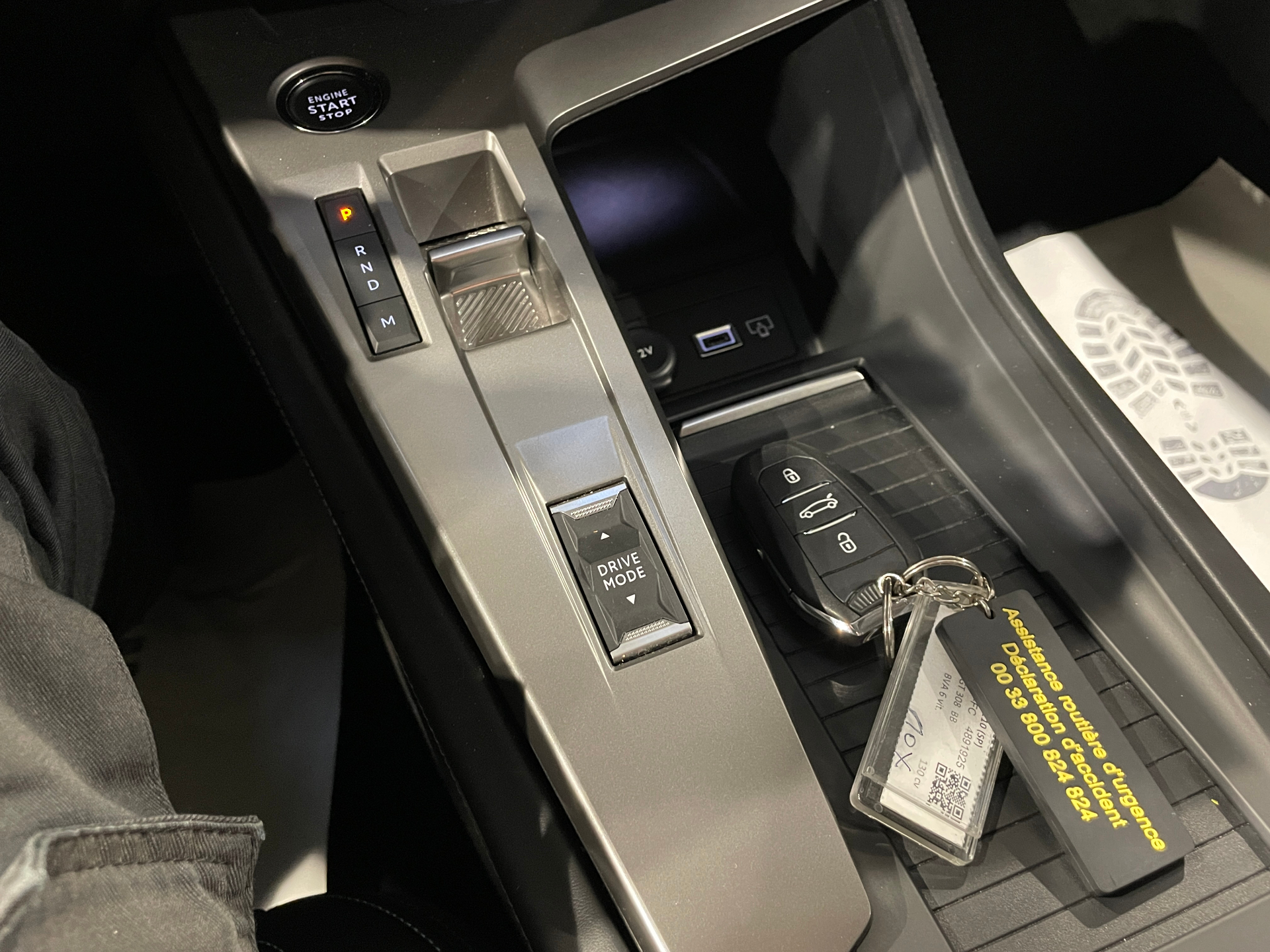 Photo 27 du véhicule PEUGEOT 308