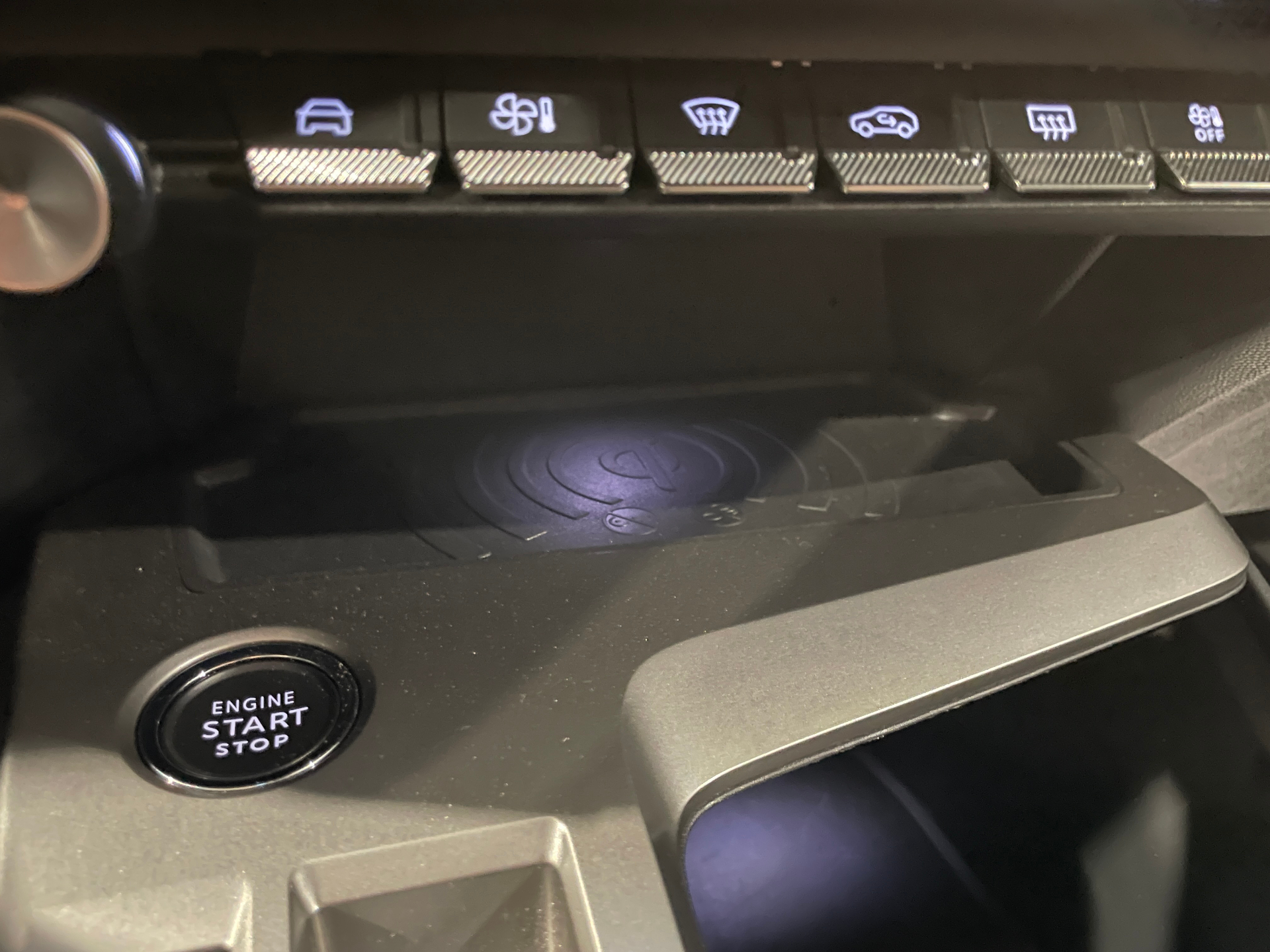 Photo 24 du véhicule PEUGEOT 308