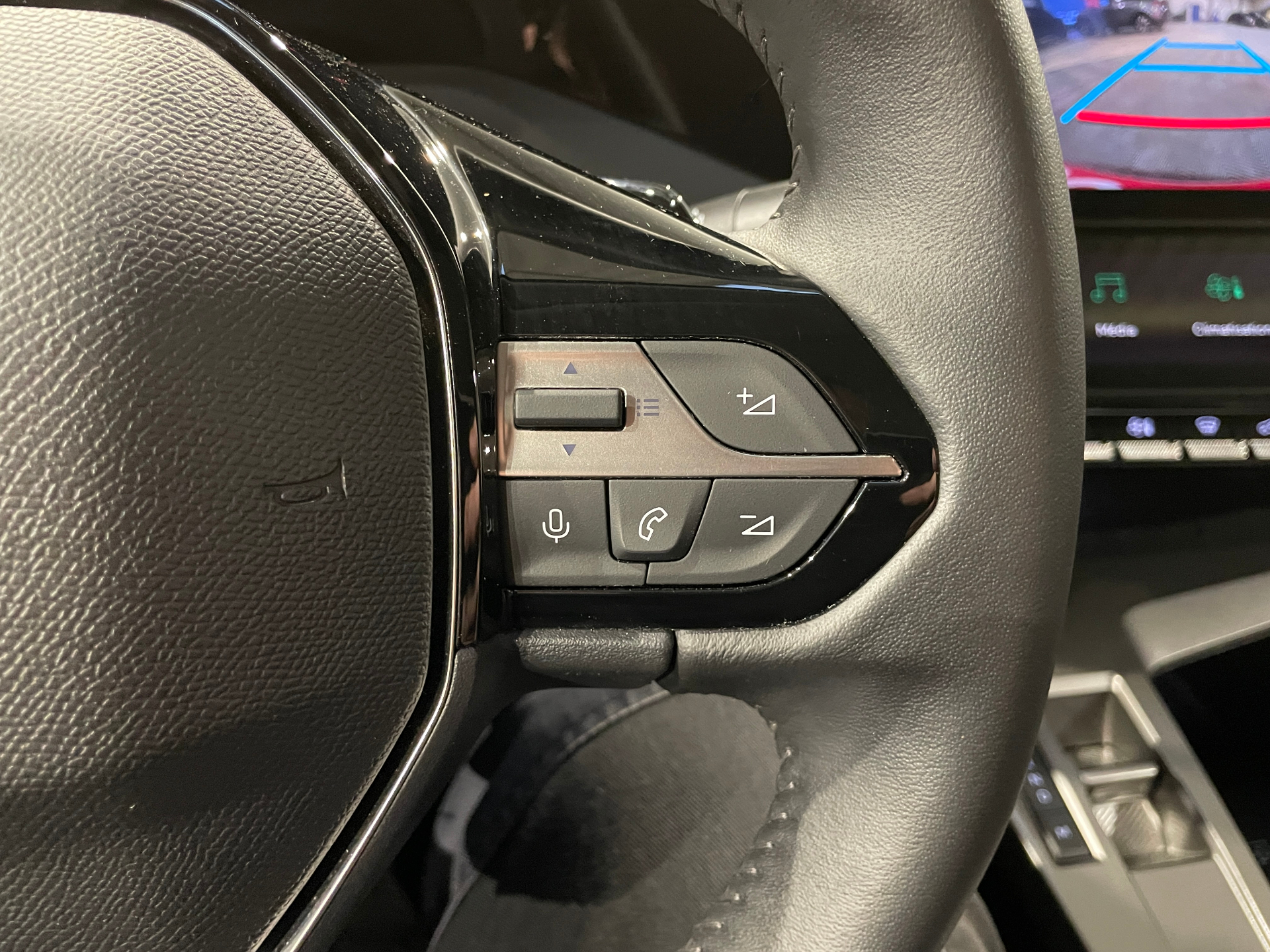 Photo 28 du véhicule PEUGEOT 308