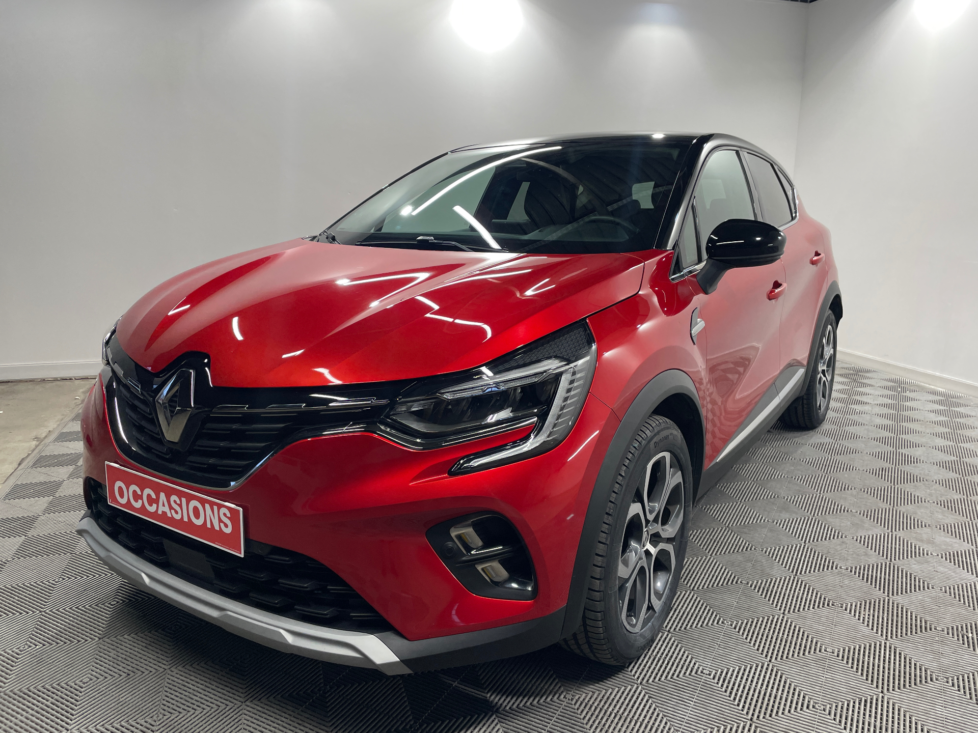 RENAULT CAPTUR techno mild hybrid 160 EDC d'occasion