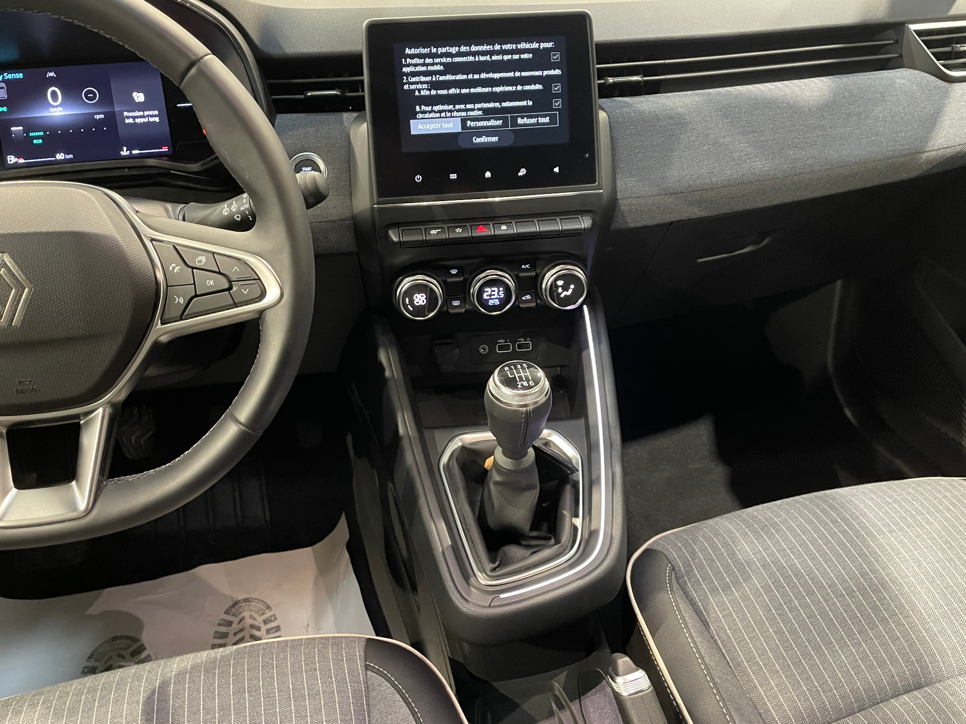 Photo 15 du véhicule RENAULT CLIO V