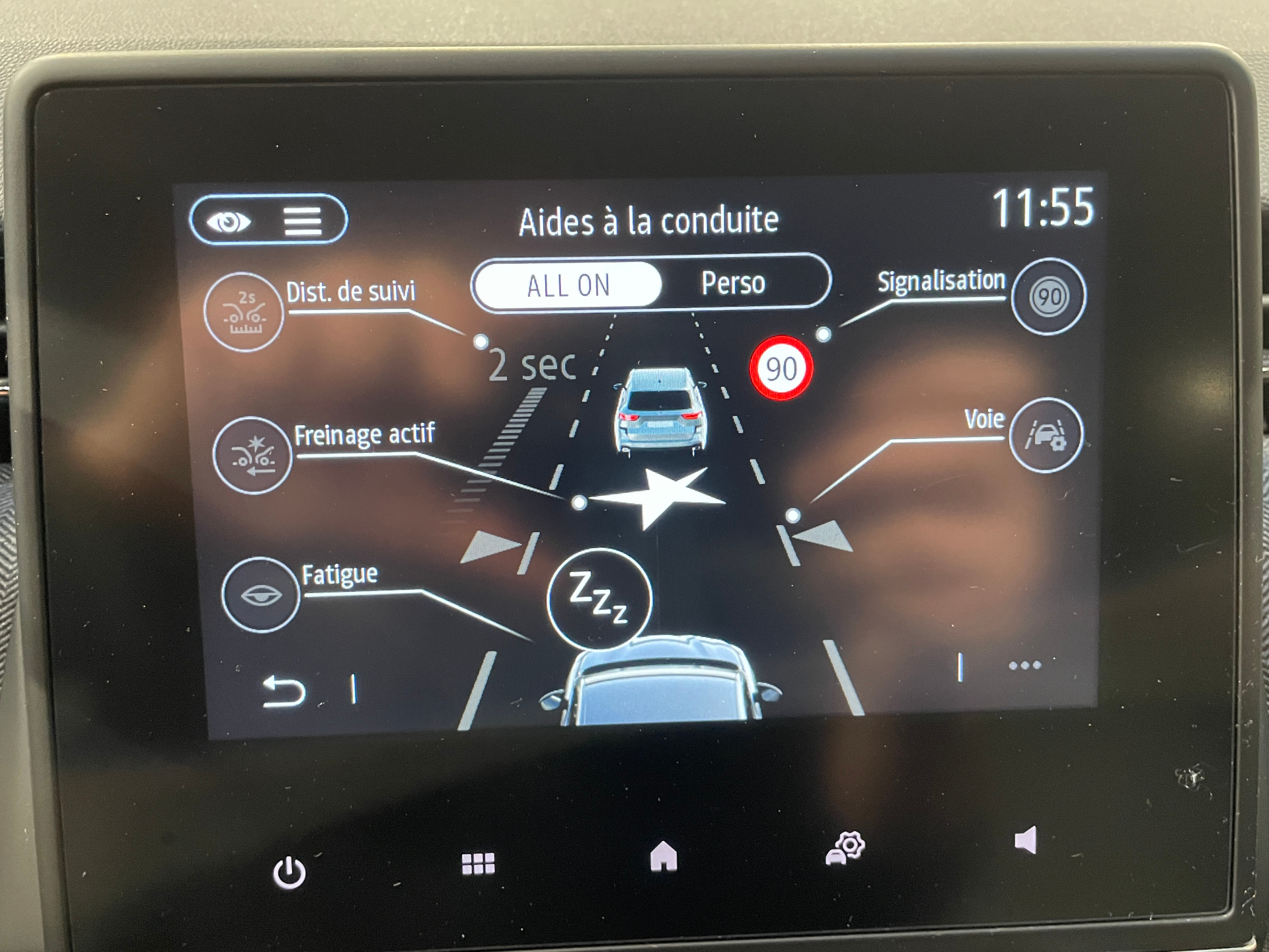 Photo 20 du véhicule RENAULT CLIO V