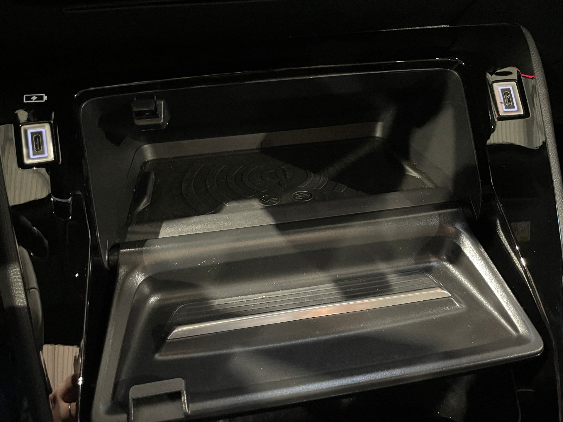 Photo 26 du véhicule PEUGEOT 2008