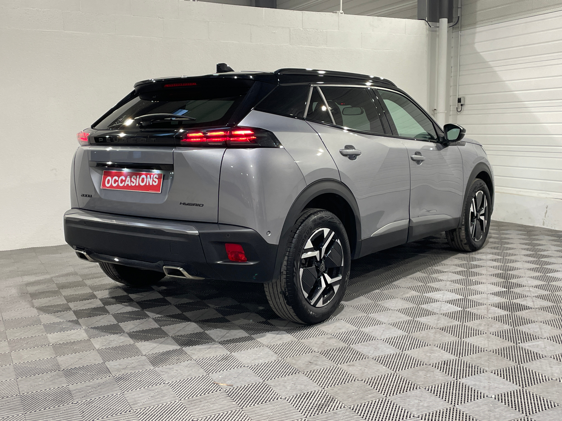 Photo 5 du véhicule PEUGEOT 2008