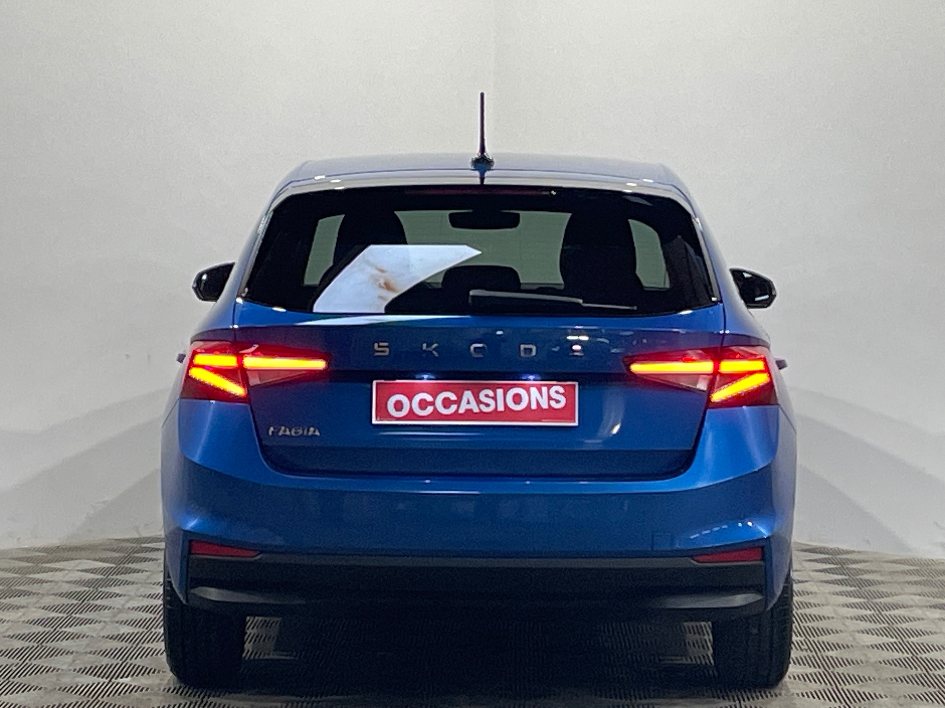 Photo 6 du véhicule SKODA FABIA