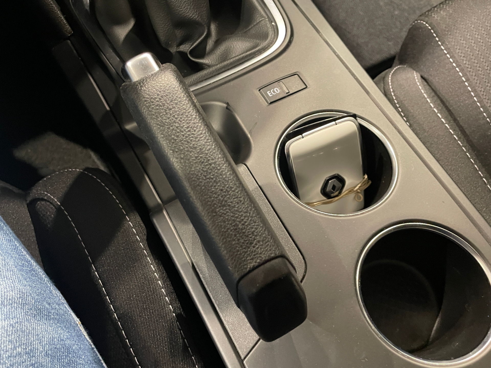 Photo 27 du véhicule RENAULT MEGANE IV BERLINE