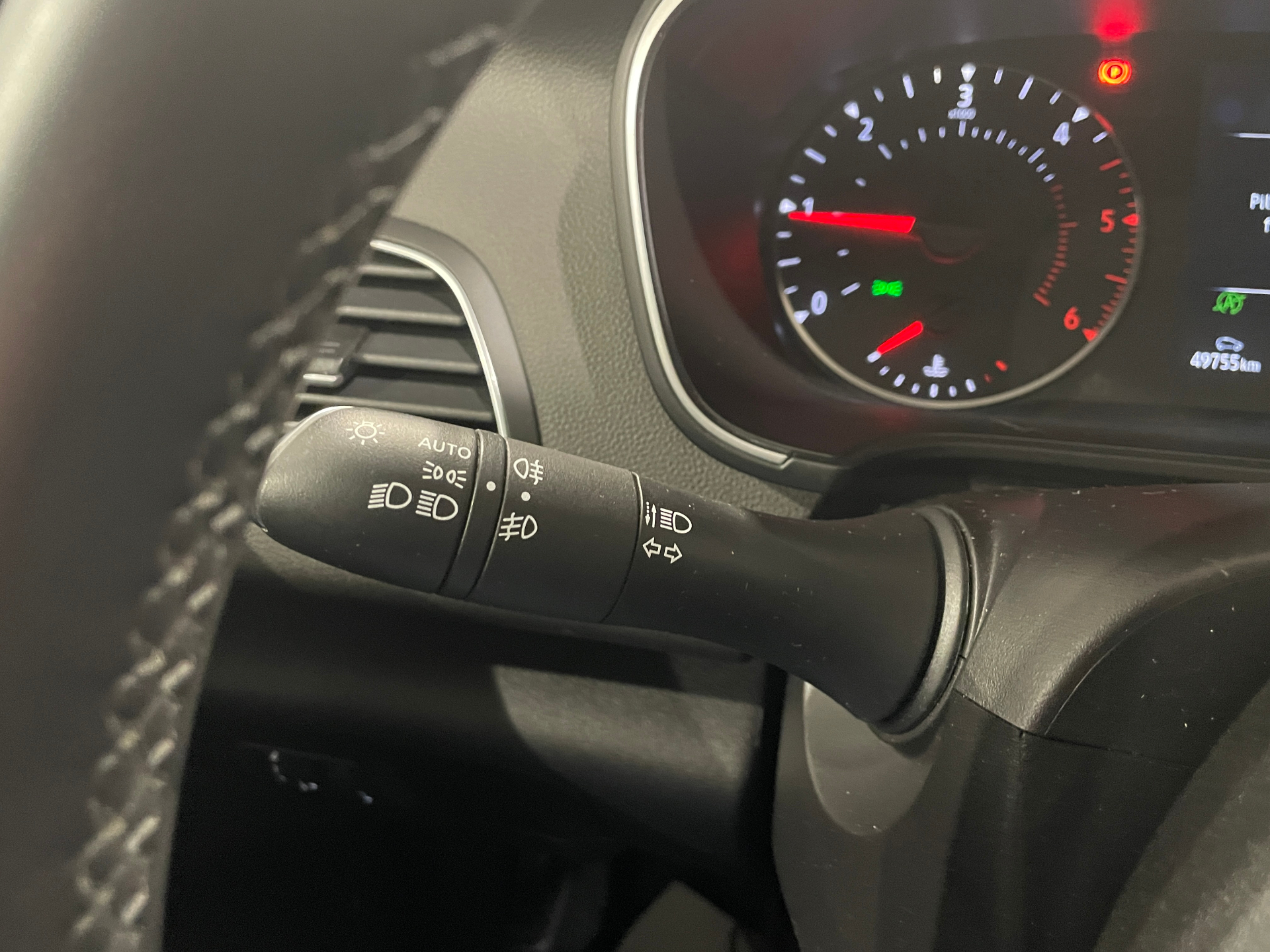 Photo 31 du véhicule RENAULT MEGANE IV BERLINE