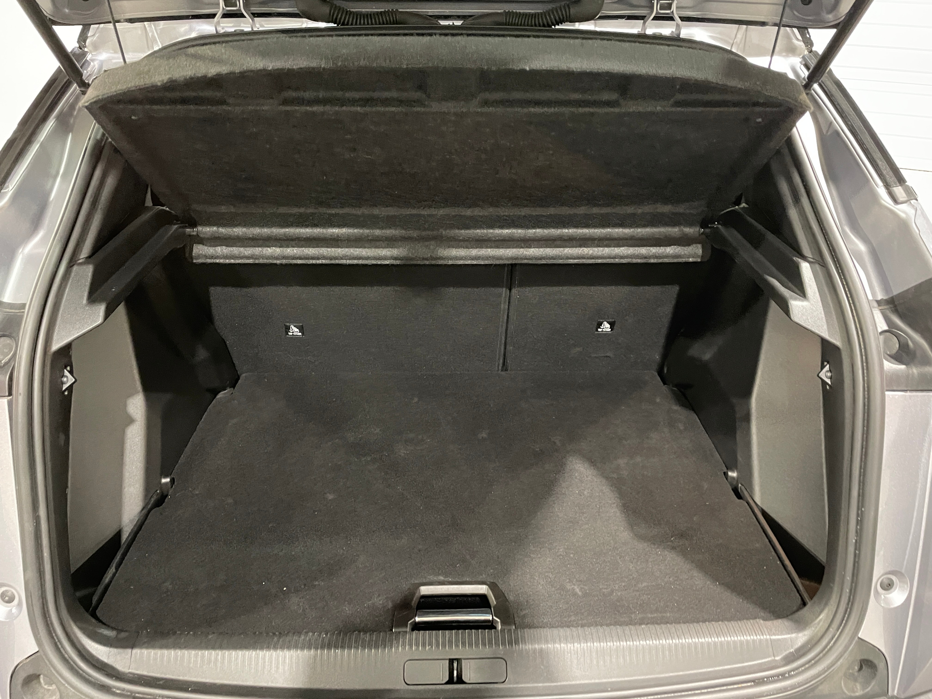 Photo 42 du véhicule PEUGEOT 2008