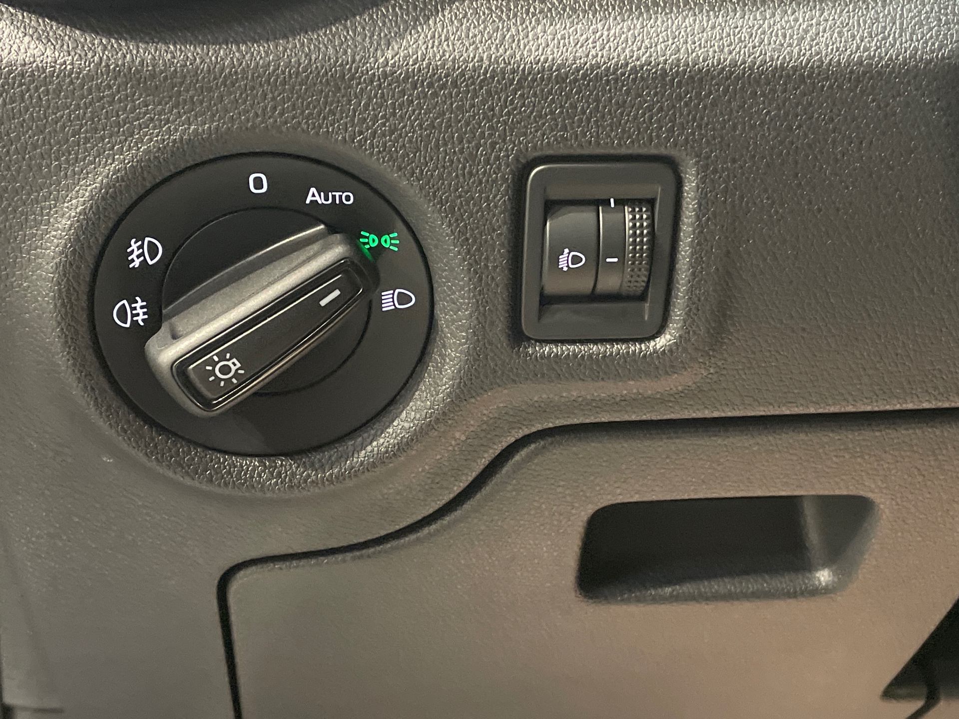 Photo 35 du véhicule SKODA FABIA