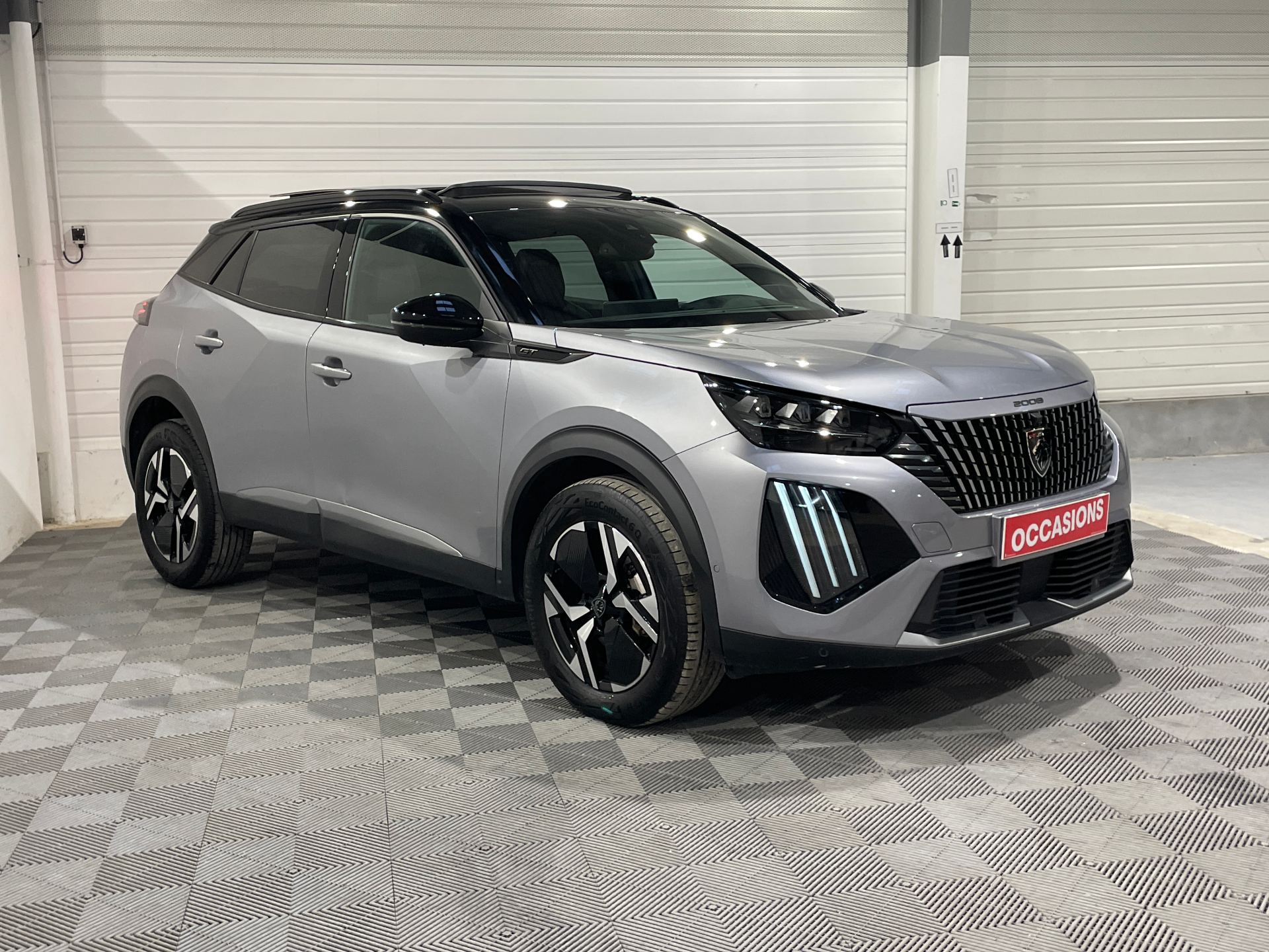 Photo 3 du véhicule PEUGEOT 2008