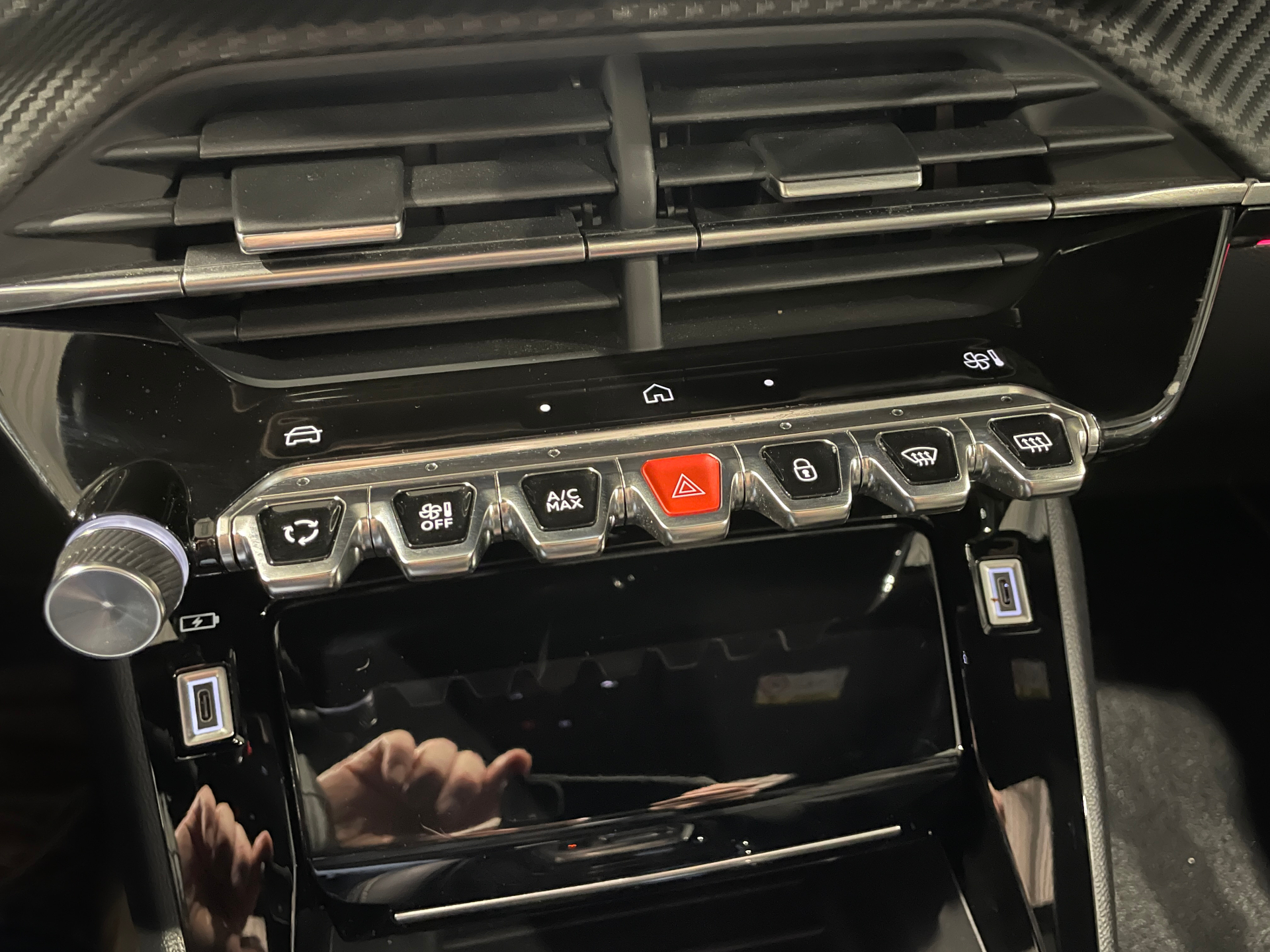 Photo 25 du véhicule PEUGEOT 2008