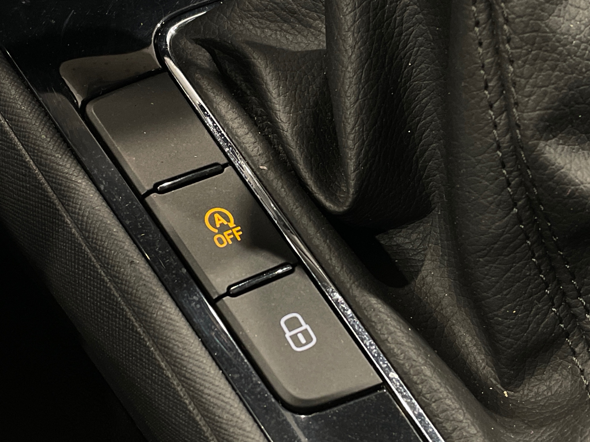 Photo 20 du véhicule SKODA FABIA