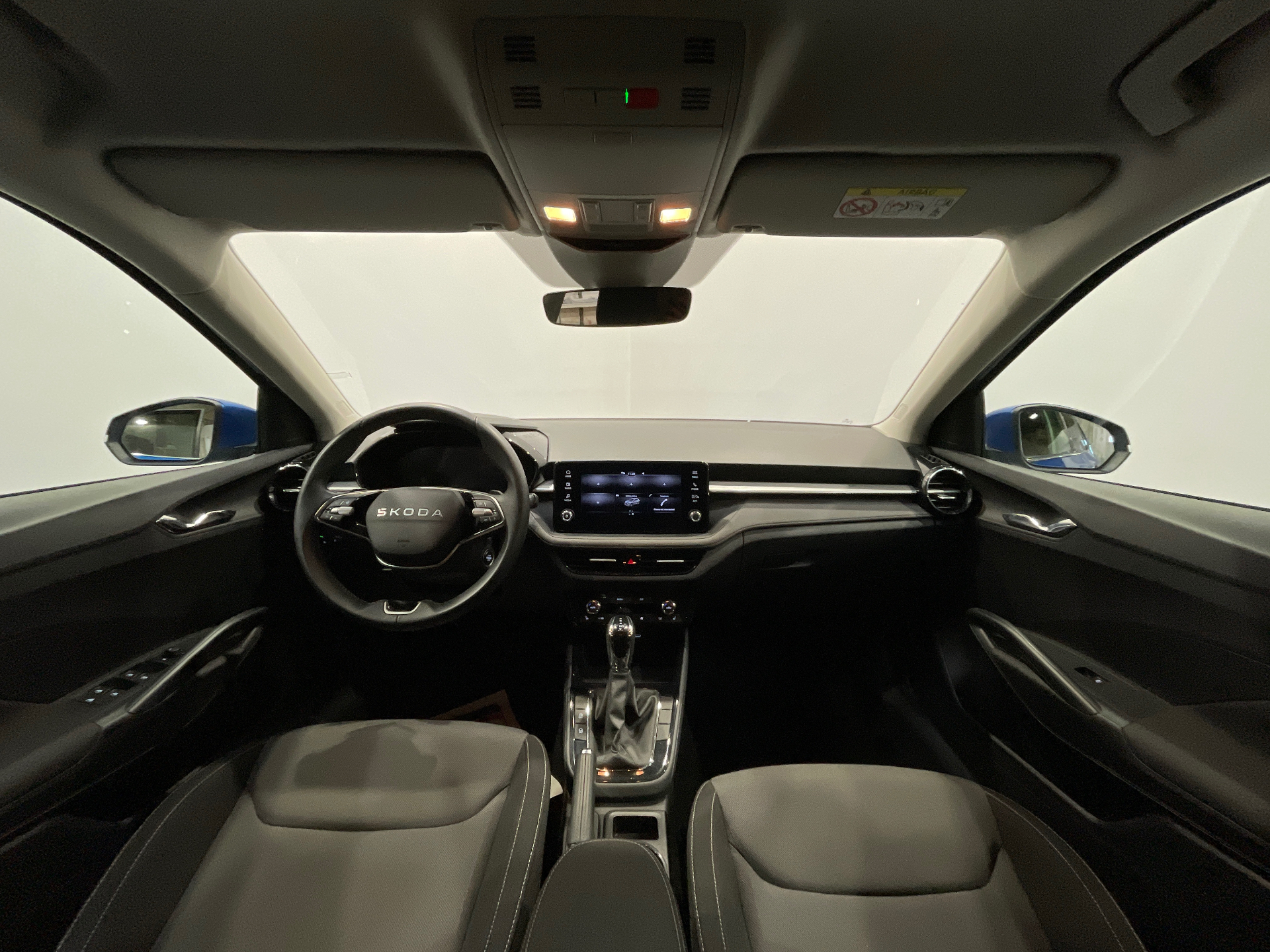 Photo 32 du véhicule SKODA FABIA