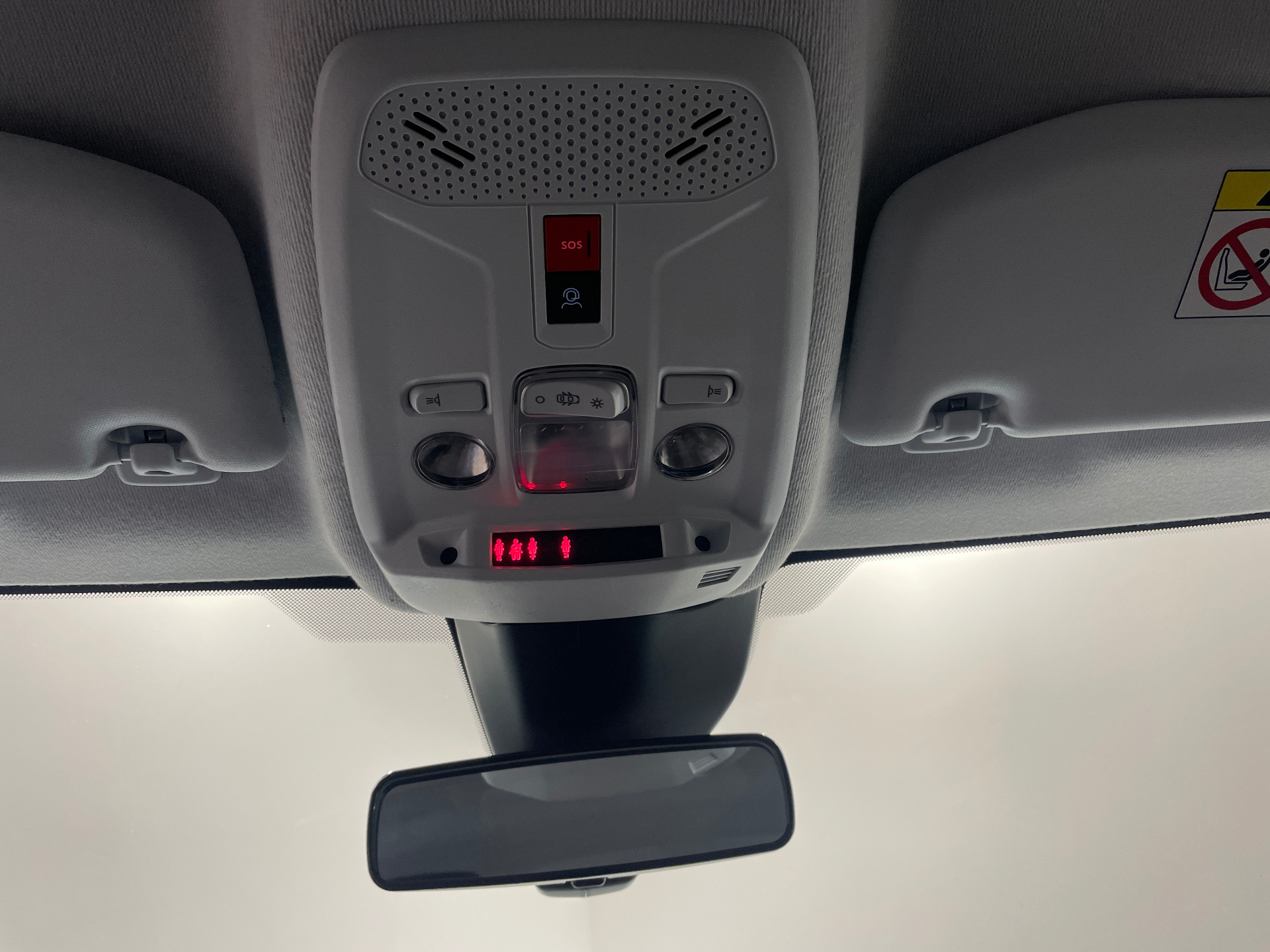 Photo 22 du véhicule PEUGEOT 208