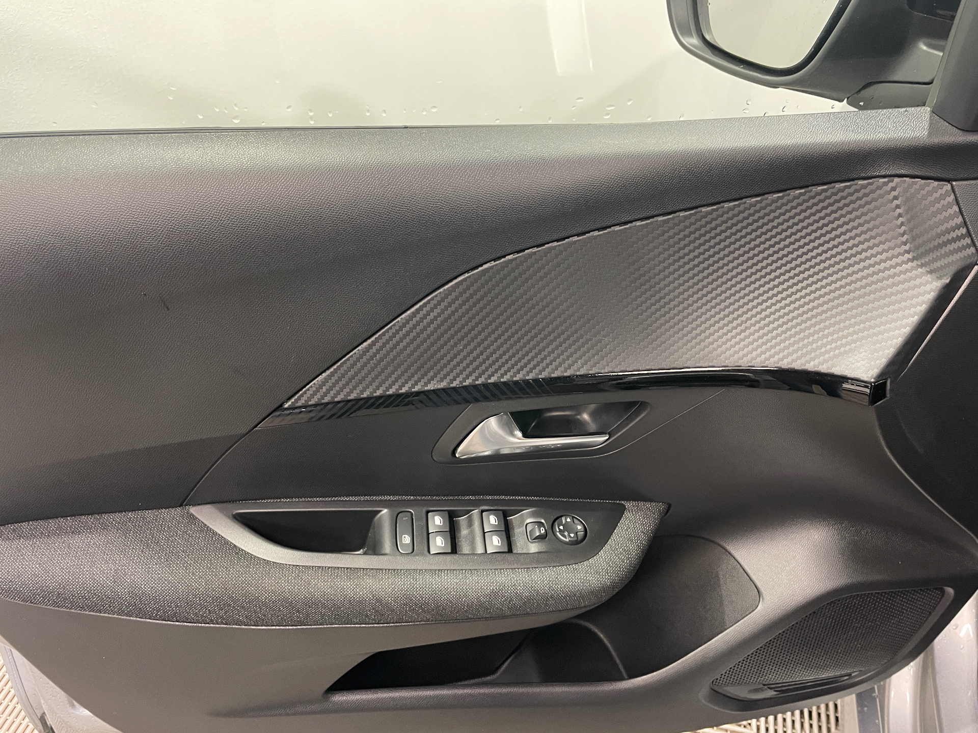 Photo 12 du véhicule PEUGEOT 208