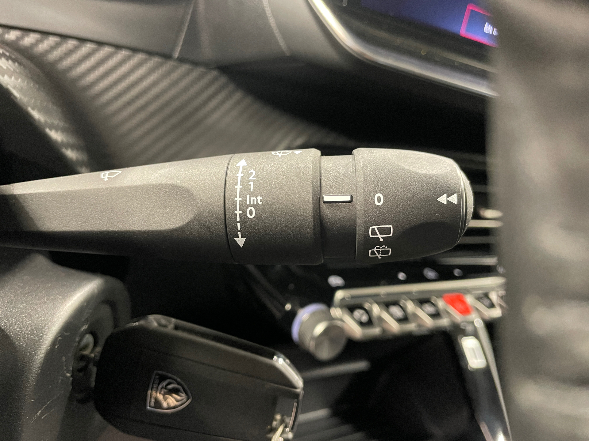 Photo 20 du véhicule PEUGEOT 208