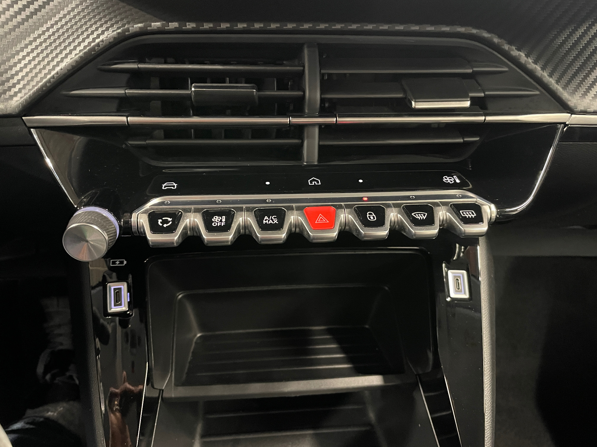 Photo 29 du véhicule PEUGEOT 208